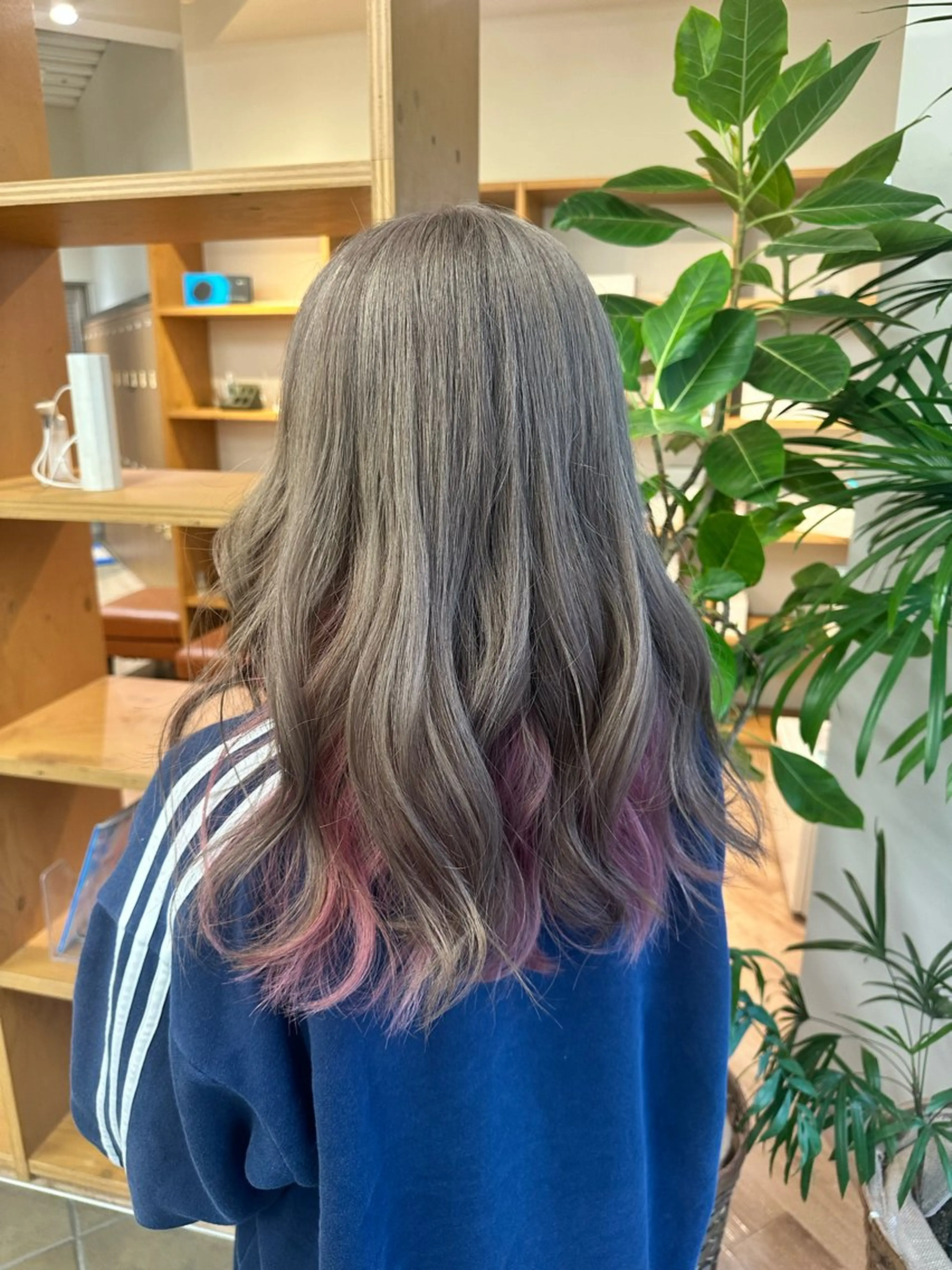 カラー ベージュカラー ミルクティーベージュ ピンクカラー ヘアカラー トリートメント ブリーチカラー/ わきたちえ🌻のヘアスタイル