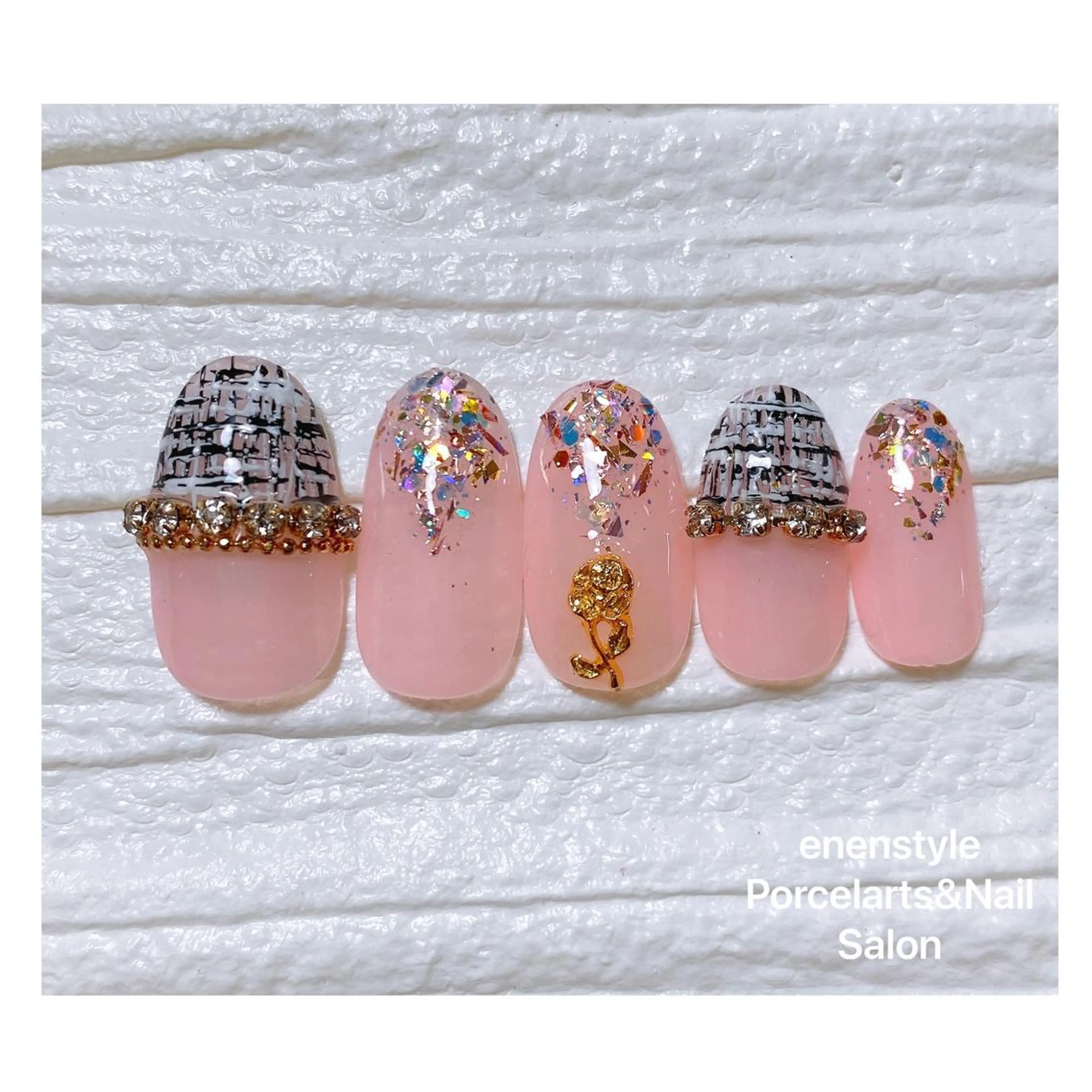 ミディアム ネイル 👑enen style👑のネイルデザイン