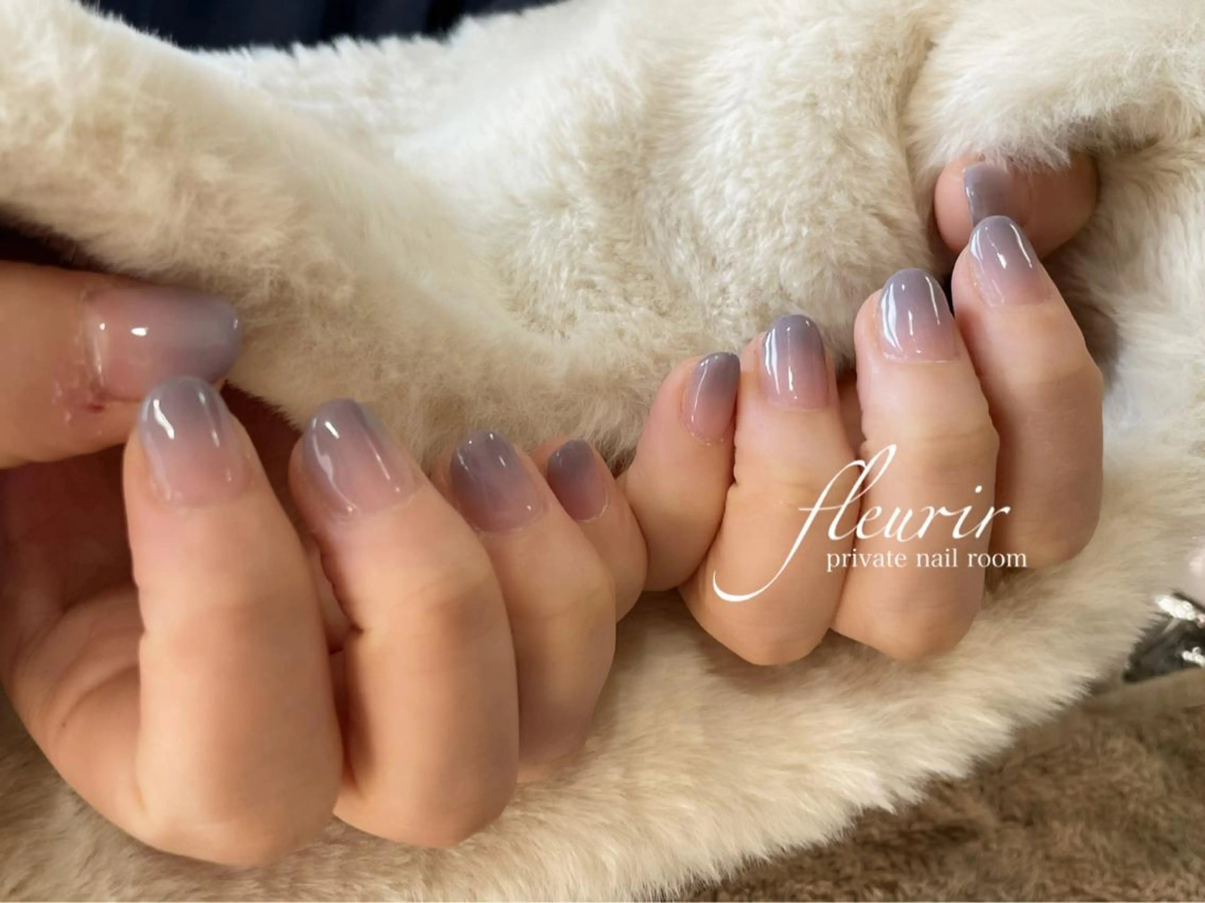 ネイル ブルー グラデーション フルリール 【プライベートサロンのネイルデザイン