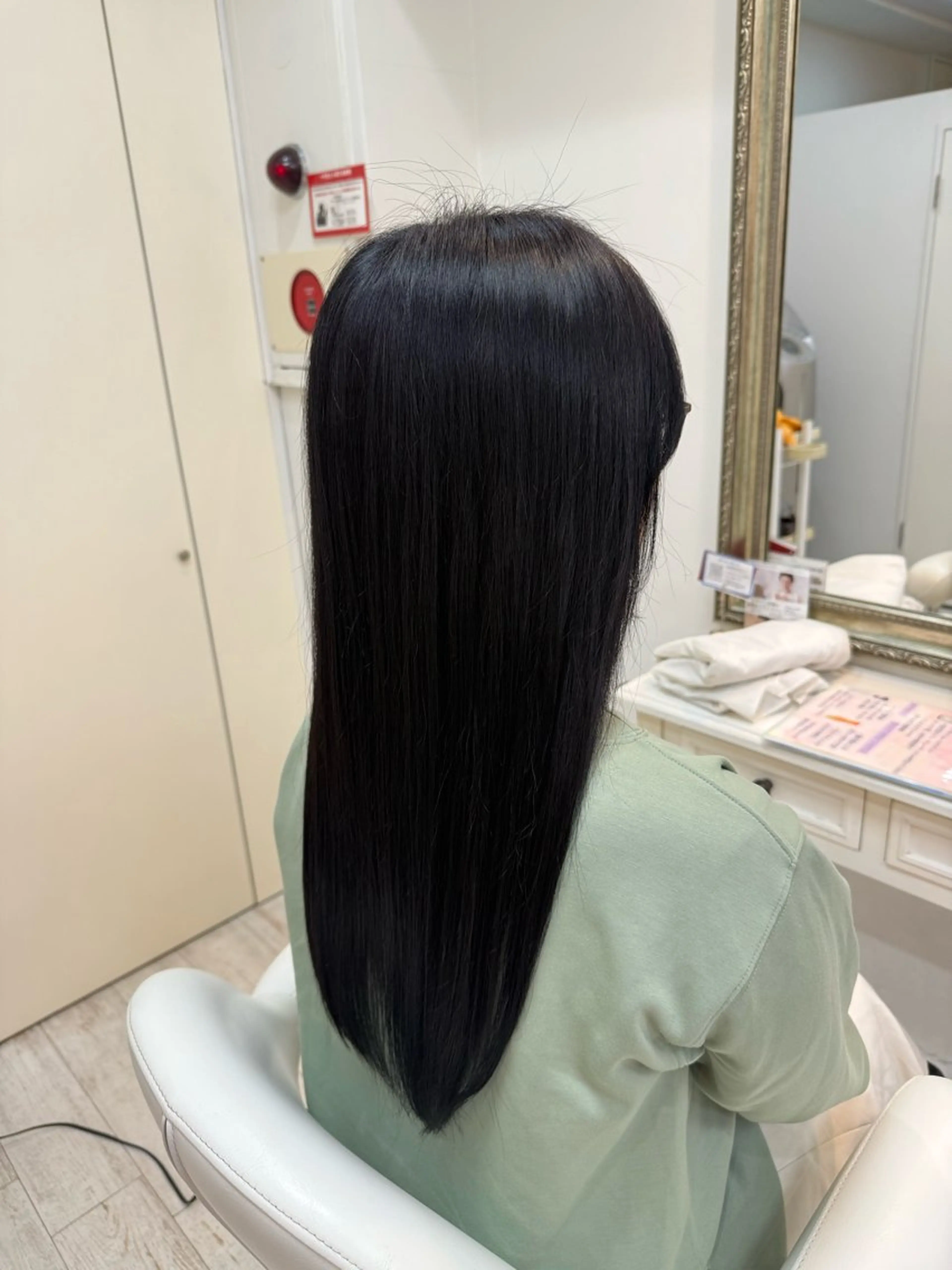 ロング カット 縮毛矯正 新籾 尚哉のヘアスタイル