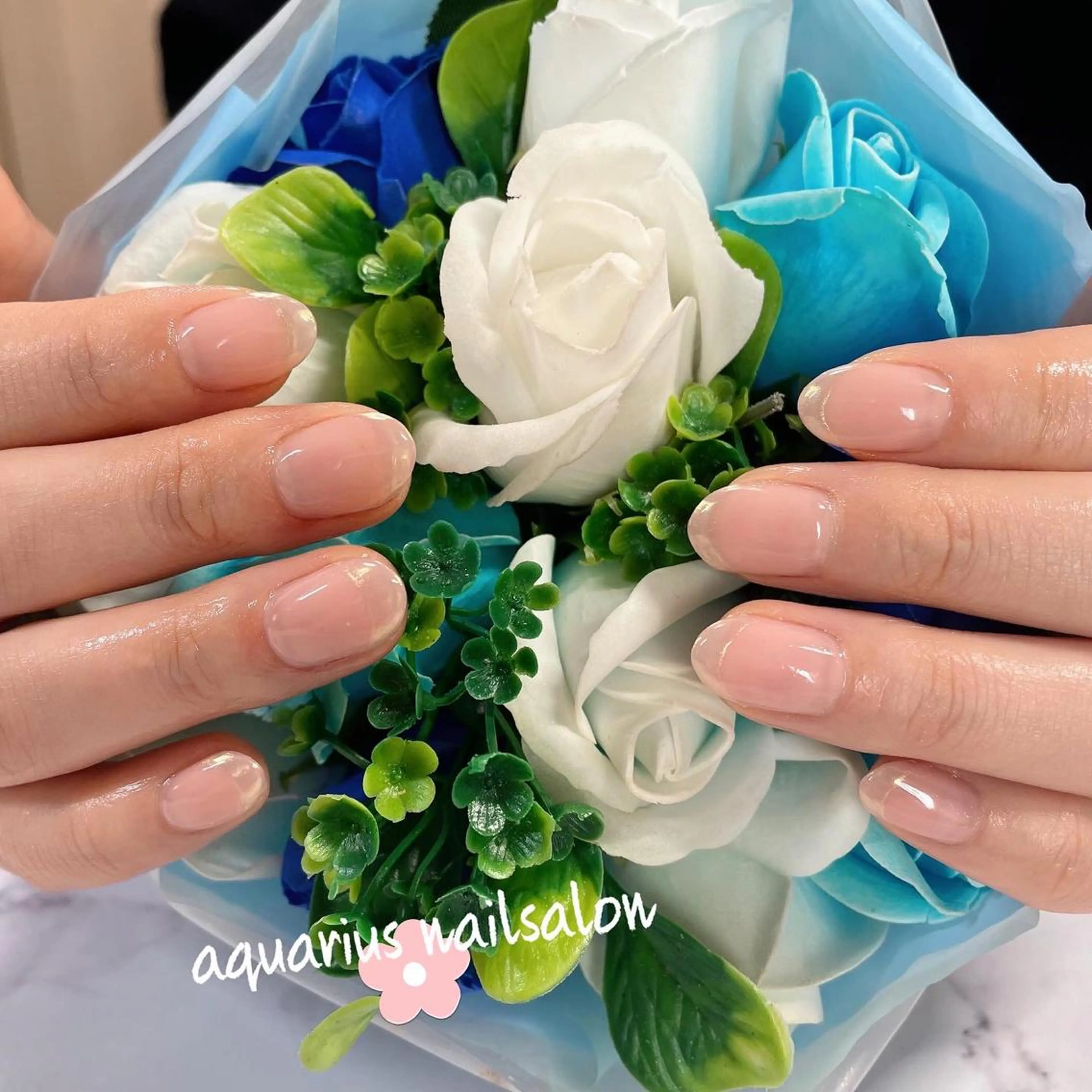 ネイル オーロラネイル フレンチネイル ミラーネイル 奥園 良恵のネイルデザイン