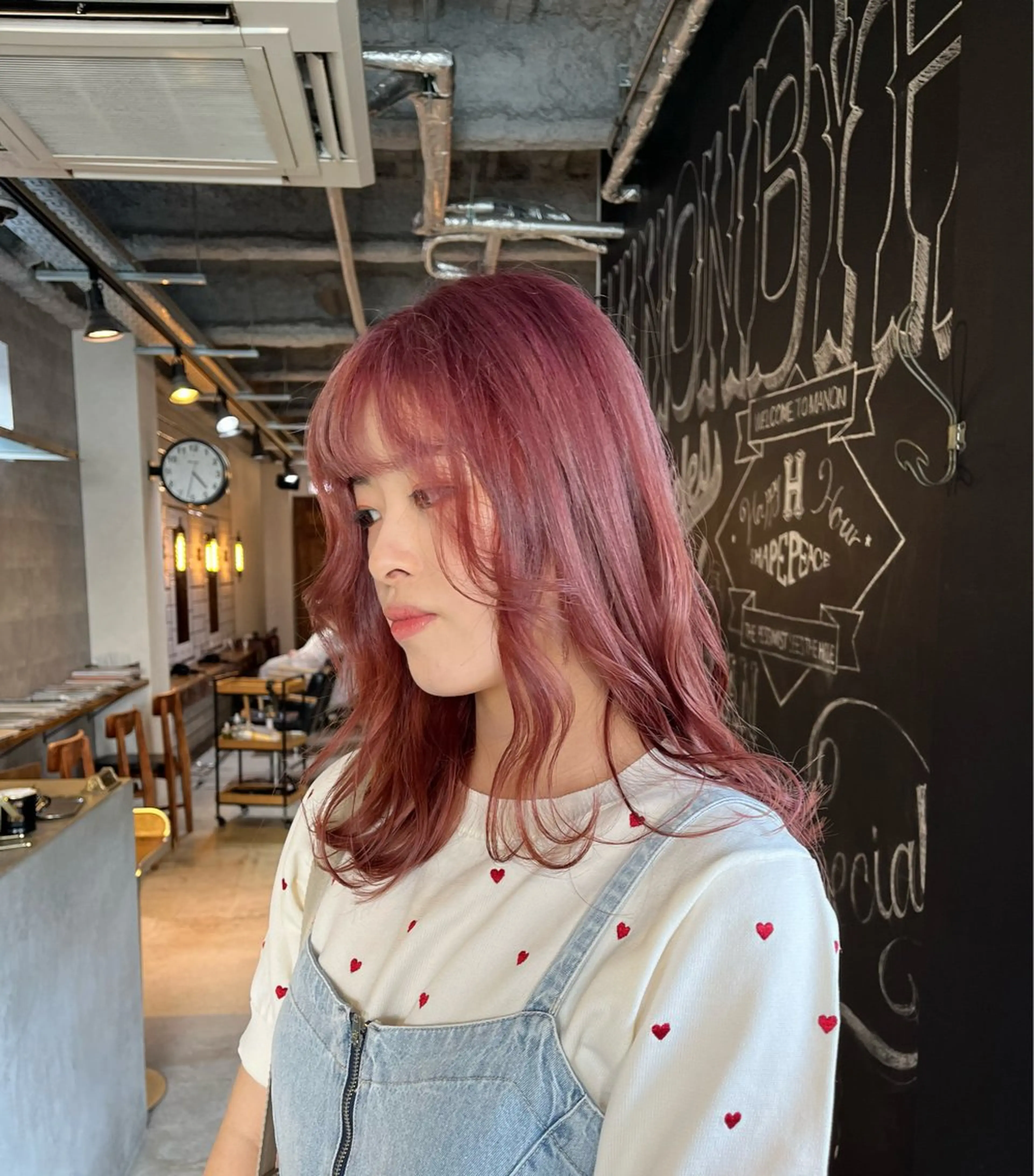 セミロング レイヤーカット the OSCAR所属・韓国ヘアスタイリスト Harukaのヘアスタイル