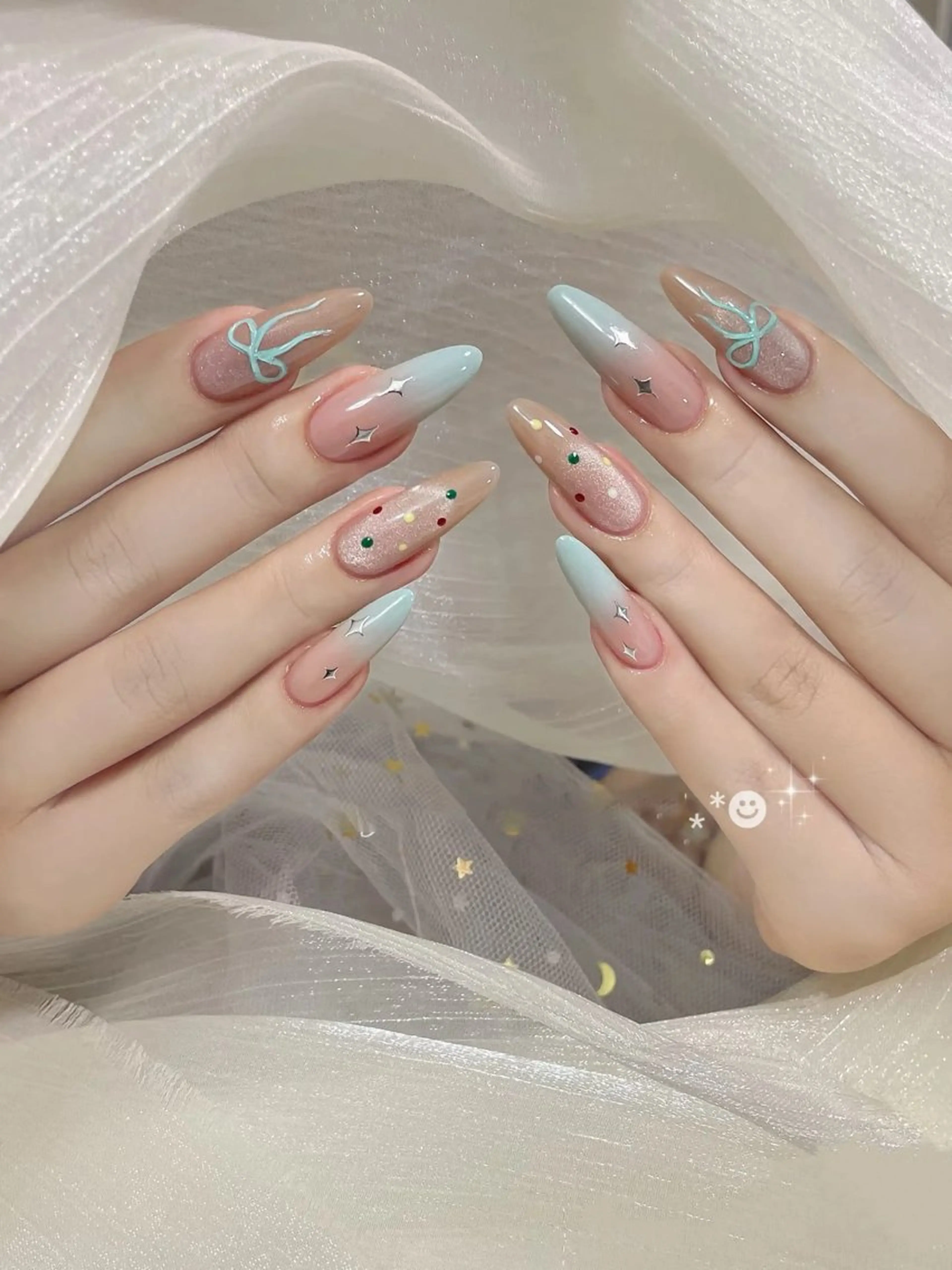 ネイル オーロラネイル フットネイル 韓国ネイル ラメ(グリッター) ラメグラデーション ハンドネイル Luna nail salon新小岩のネイルデザイン