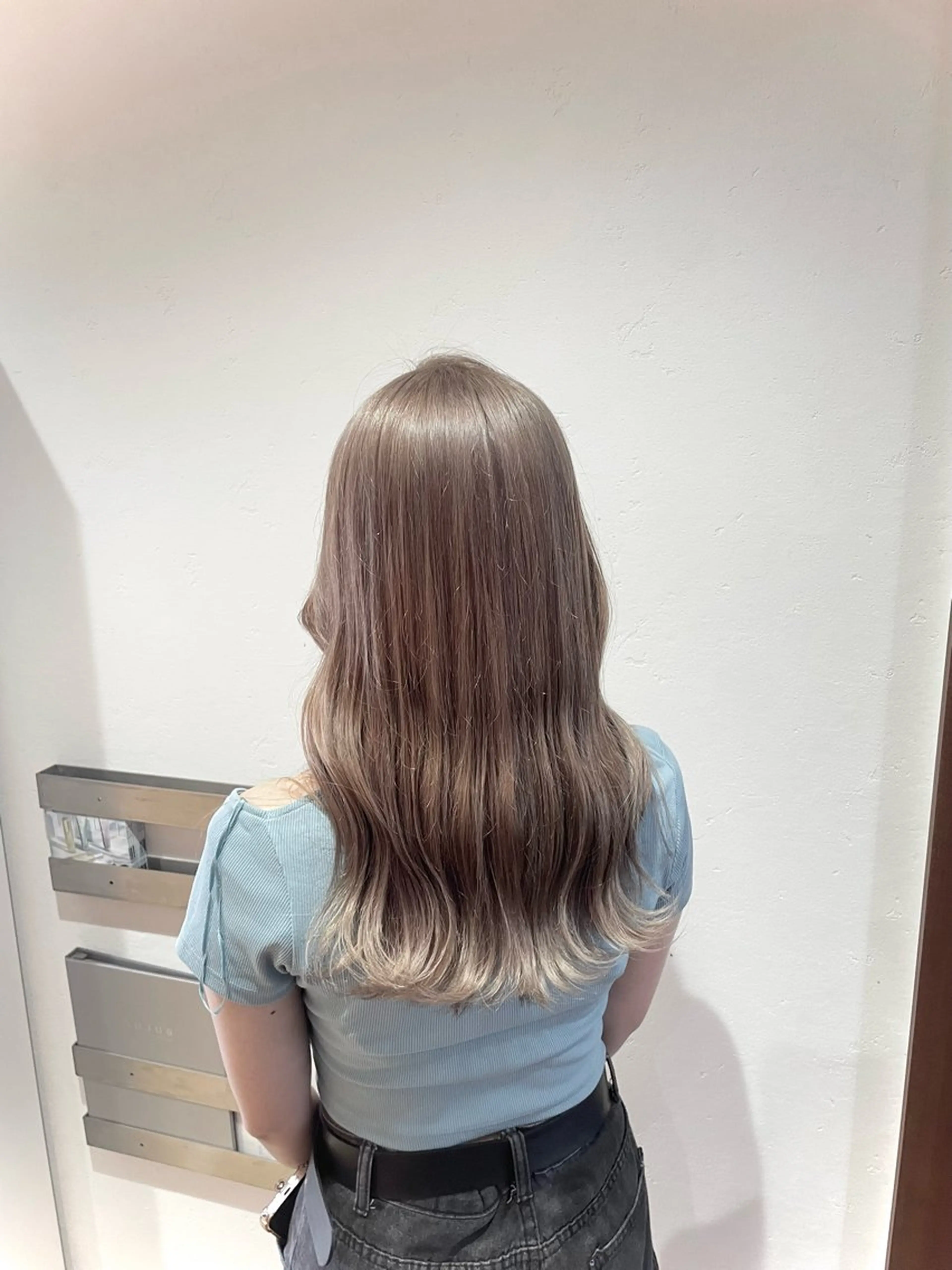 セミロング カラー ベージュカラー ブリーチ ミルクティーベージュ 韓国ガーリーヘア🎀 Sayaka🤍のヘアスタイル