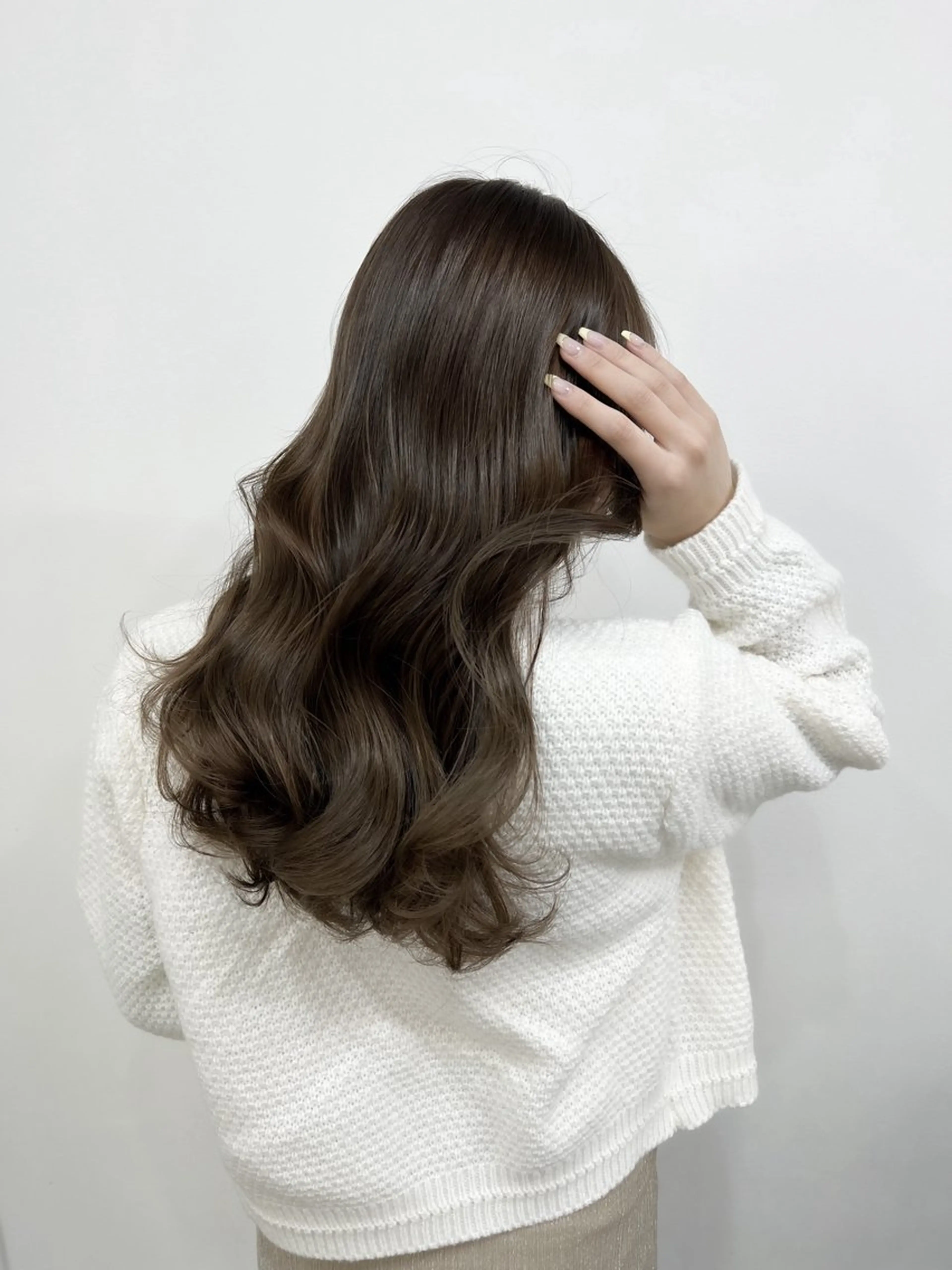 セミロング カラー オリーブカラー レイヤーカット 神戸ボブ✂️ ioe三宮/田 伸佳のヘアスタイル