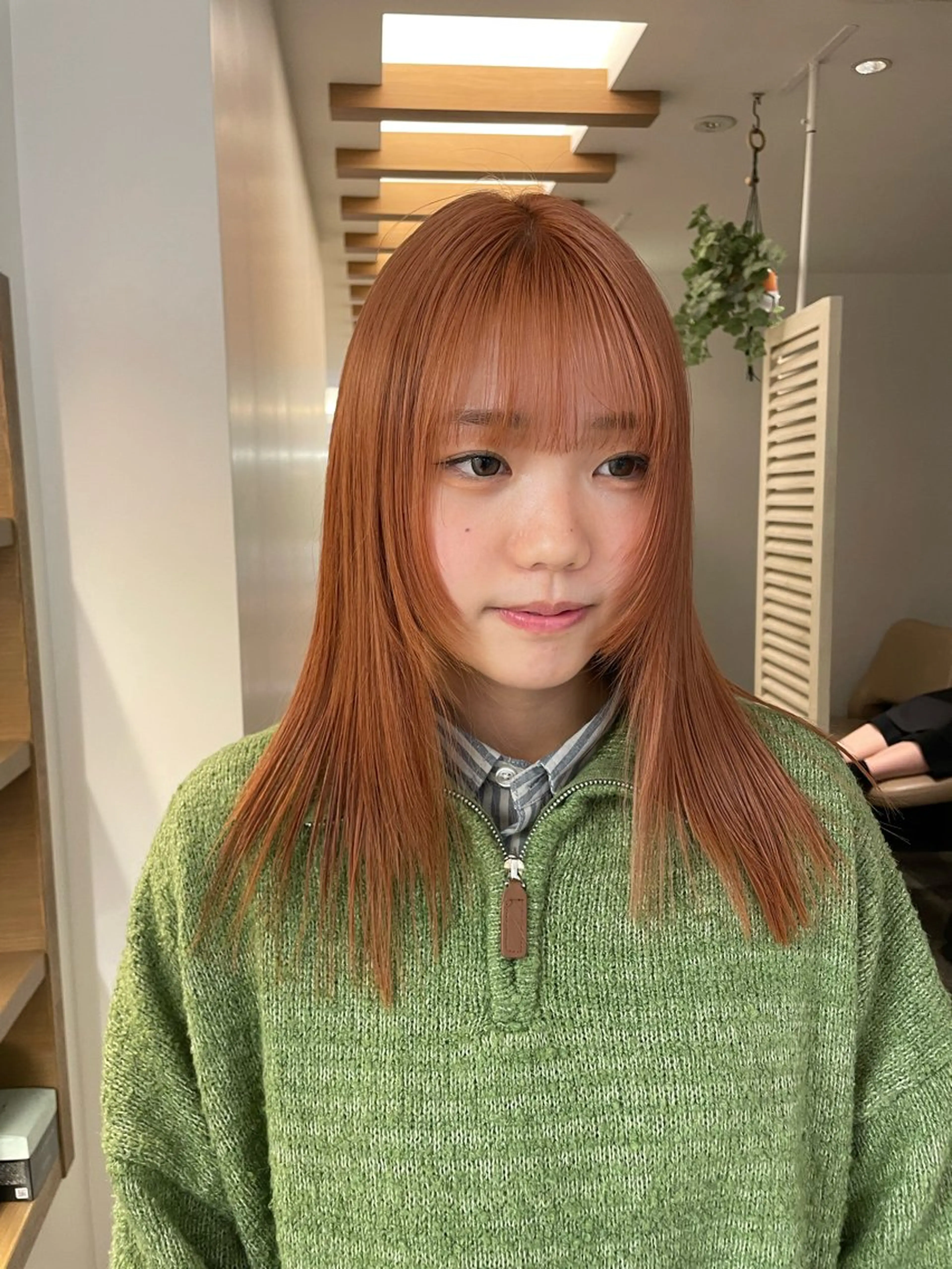 ミディアム ヘアカラー リカ/ハイトーン ・オリーブ🍀のヘアスタイル