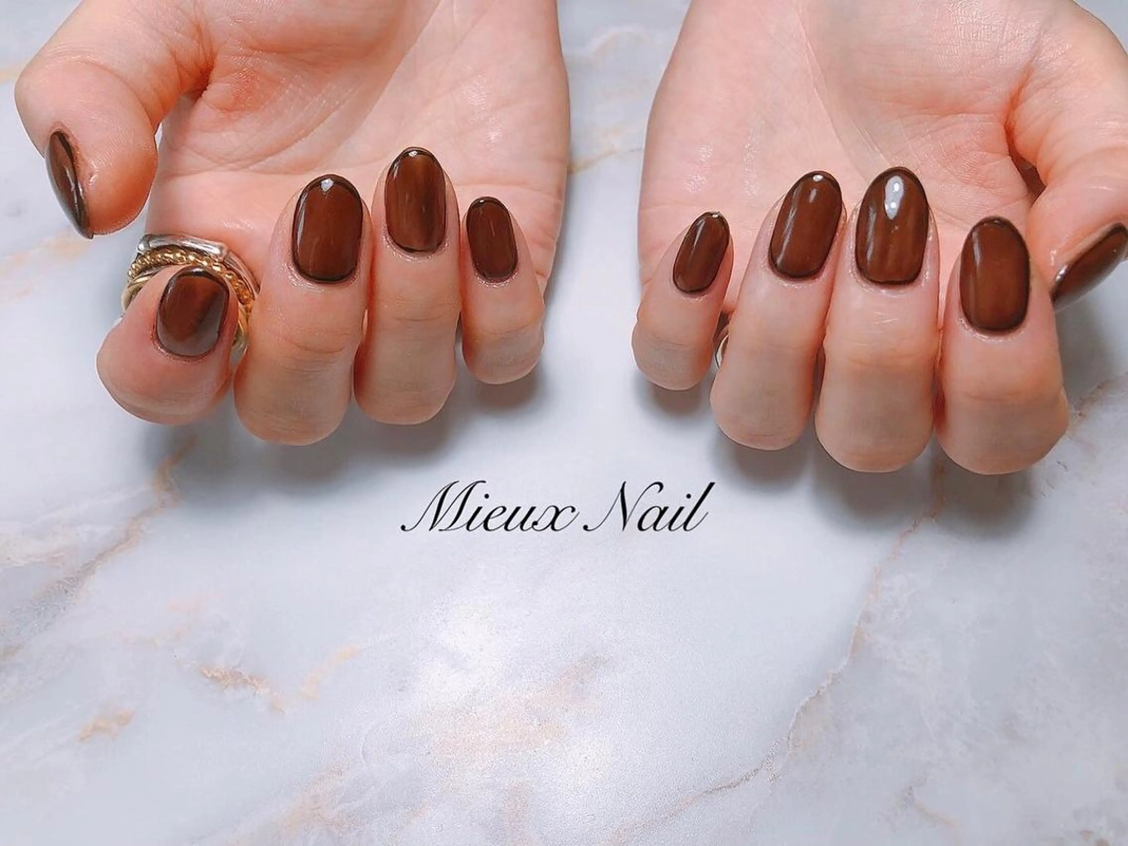 ネイル ブラウン ニュアンスネイル シンプルネイル 市川 麻衣子のネイルデザイン