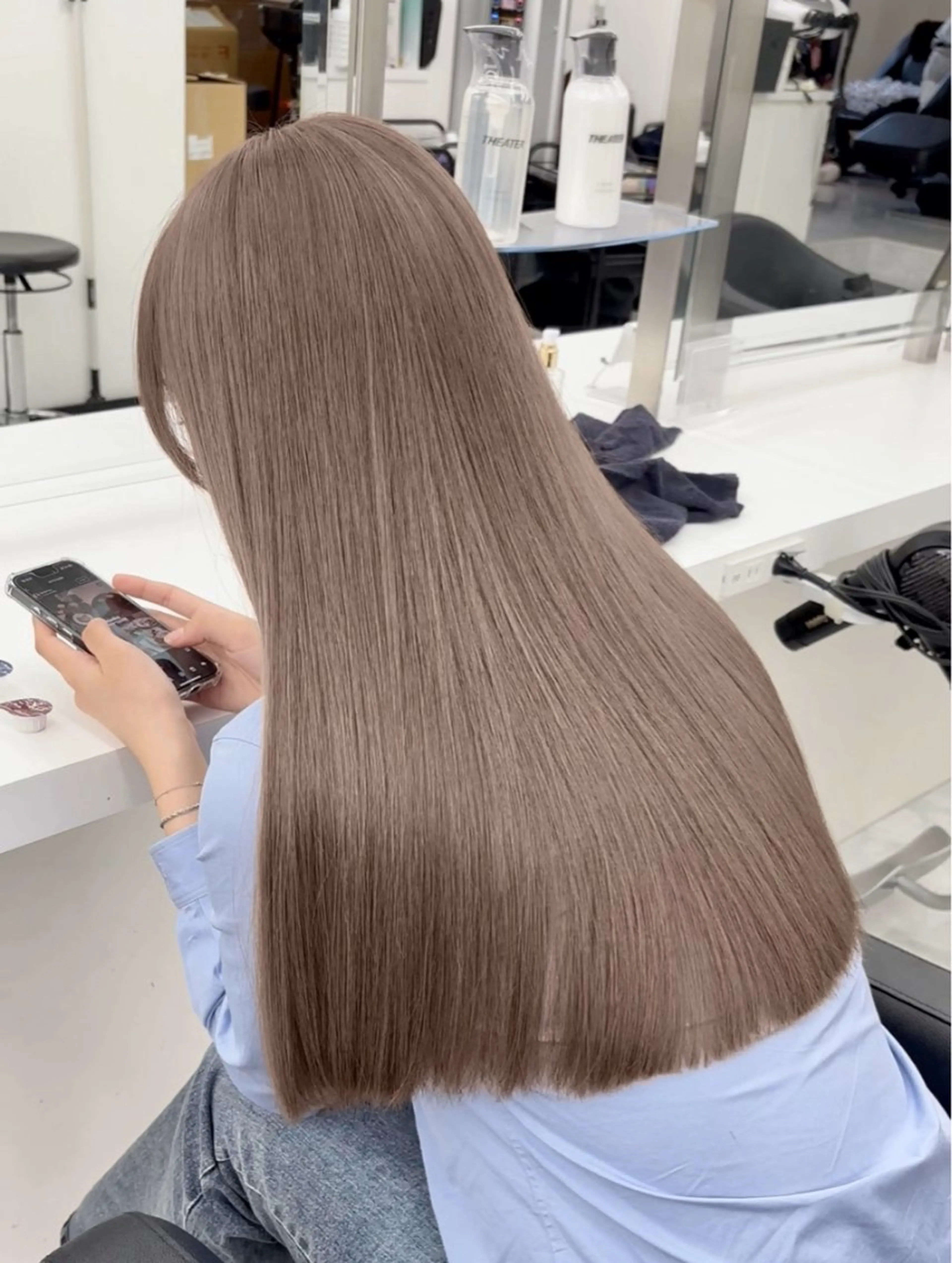 ロング カラー 🖤ハイトーン× レイヤー🖤SARAのヘアスタイル