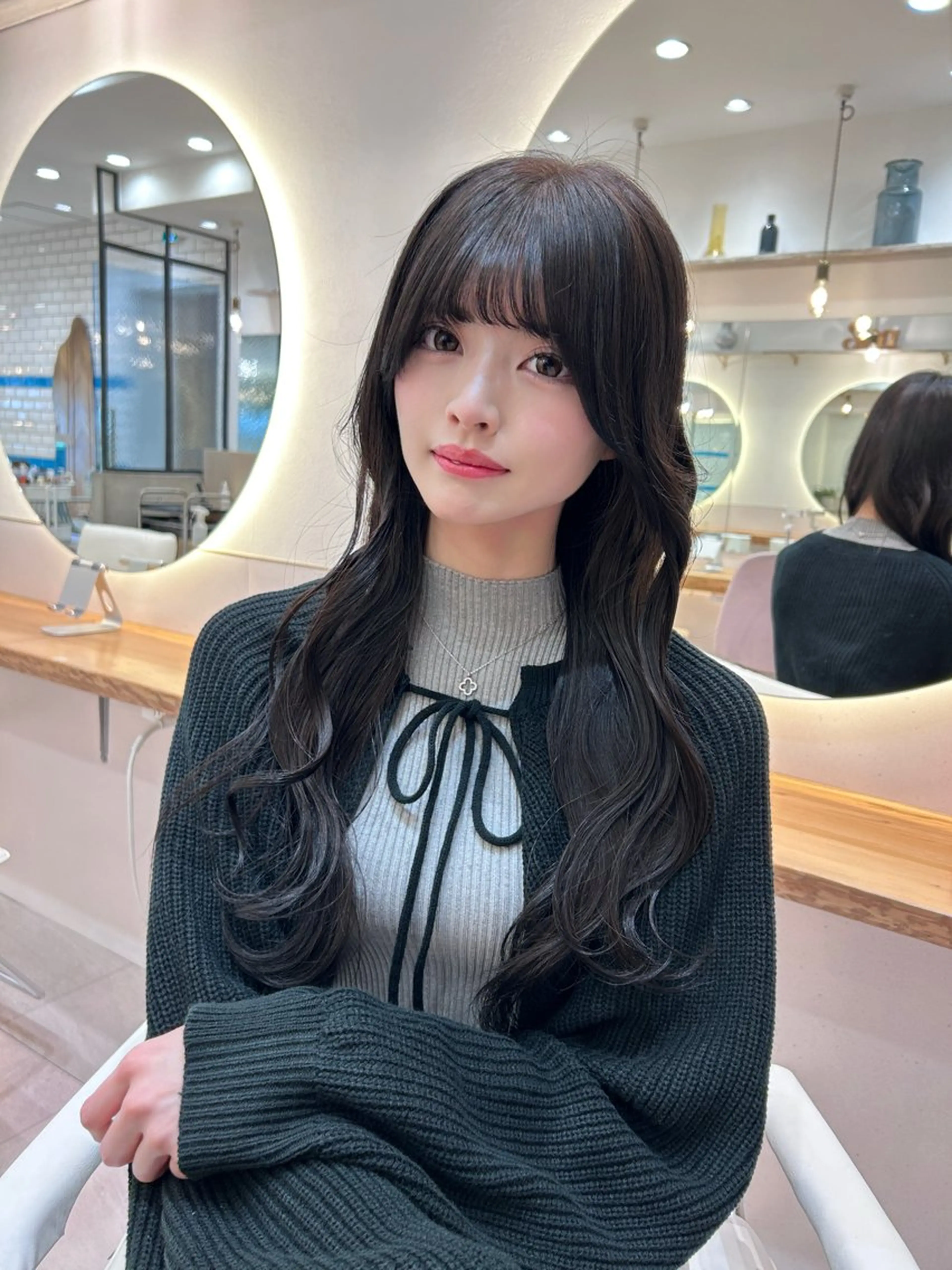 【ミディアム、ロング】韓国小顔カット＋選べる髪質改善超音波トリートメント ¥4,980~の写真