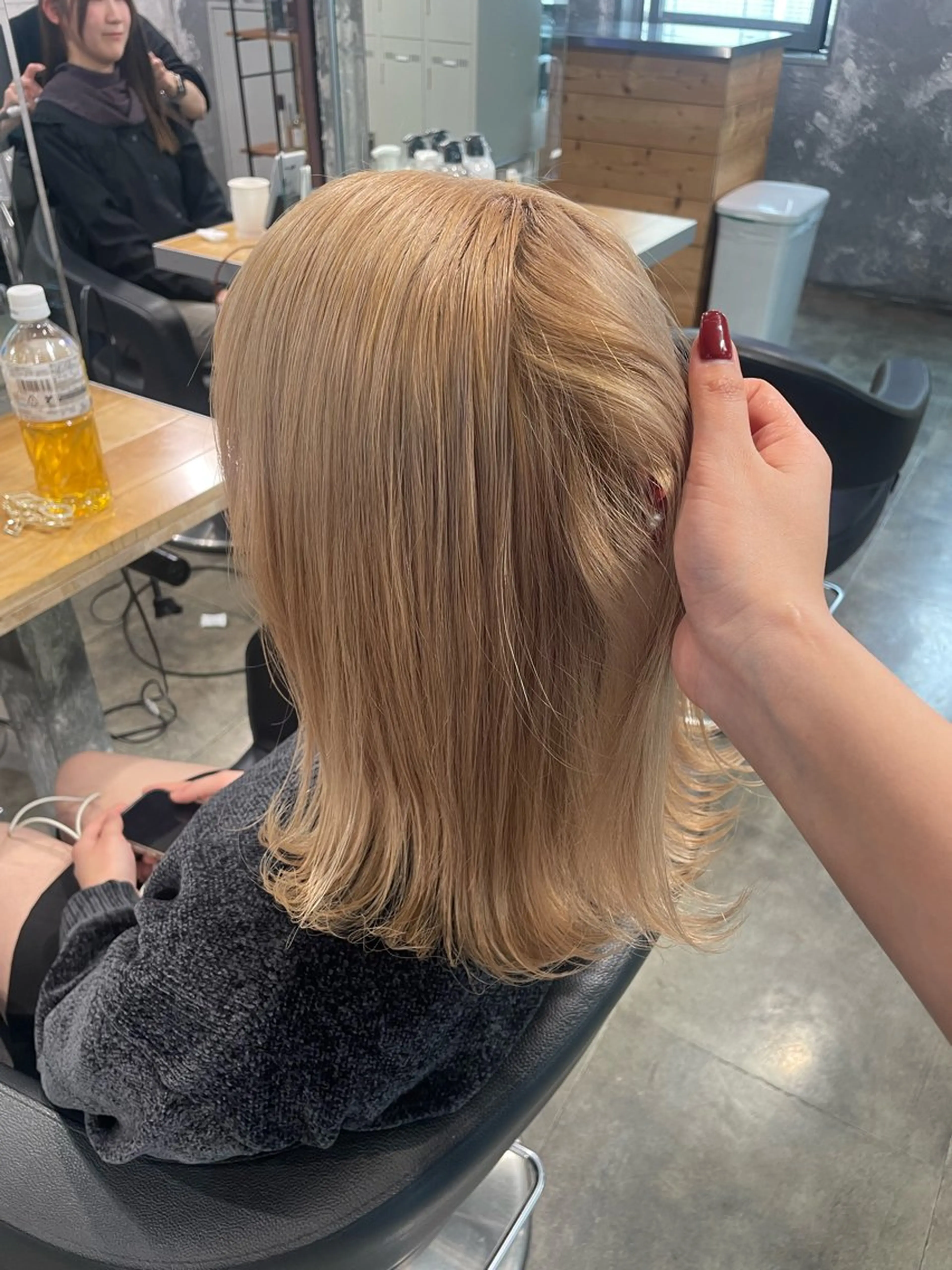 ミディアム ヘアカラー ハイトーン 横浜💞ミオのヘアスタイル