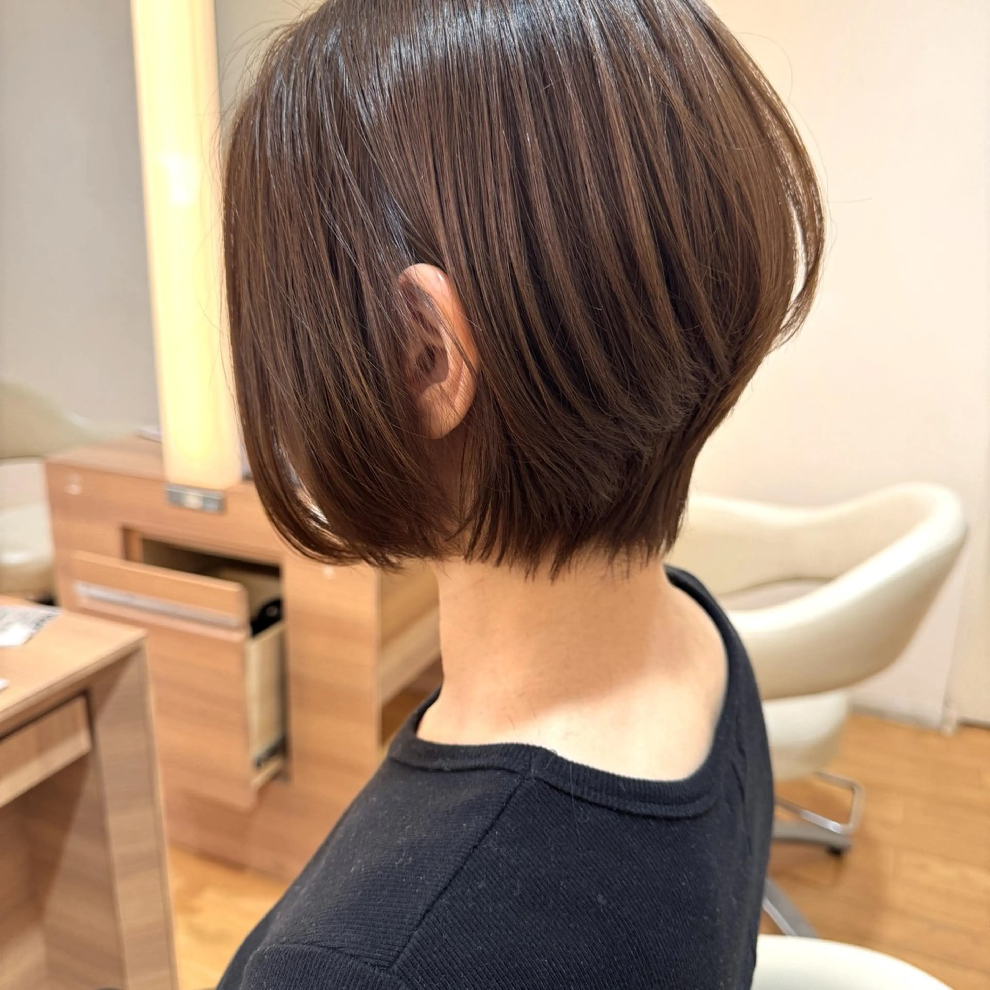 ショート カラー 湯浅 了一のヘアスタイル