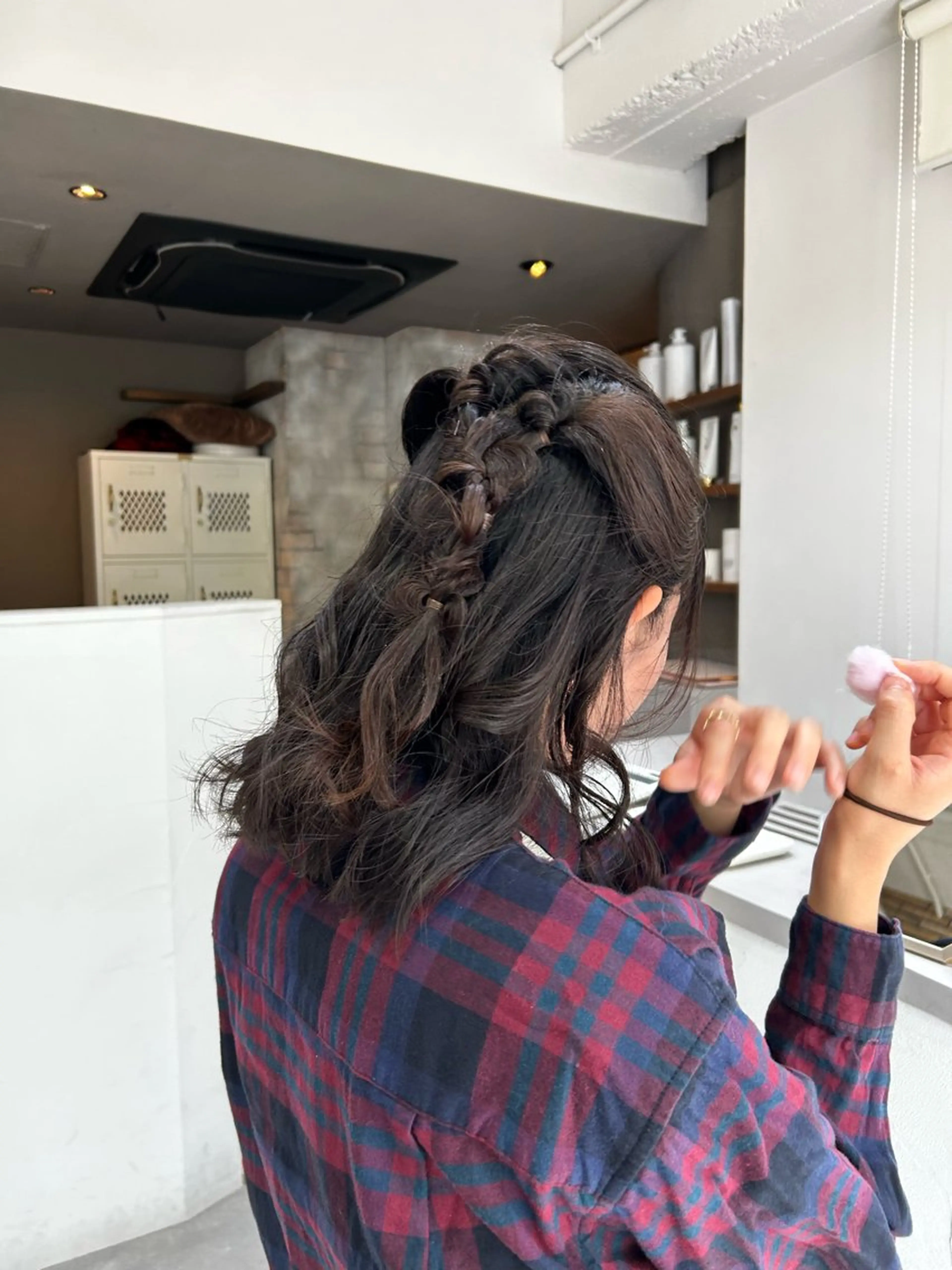 ミディアム ヘアアレンジ ハーフアップ 髪質改善 🦄HITOMI 🦄MEMEのマツエク・マツパデザイン