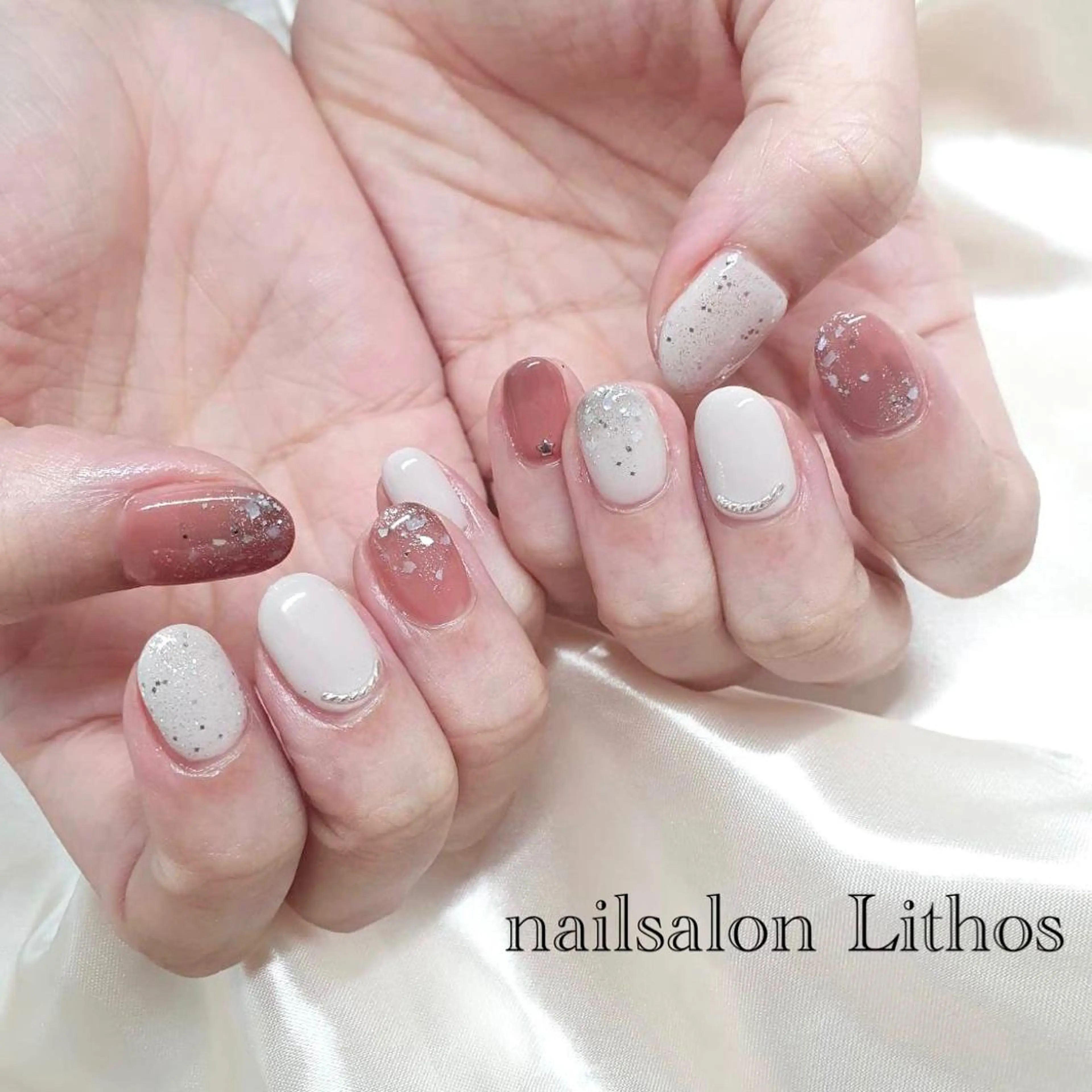 ネイル グラデーション キラキラネイル 韓国ネイル オフィスネイル ピンク ハンドネイル nailsalon Lithos所属・nailsalon Recontreのネイルデザイン