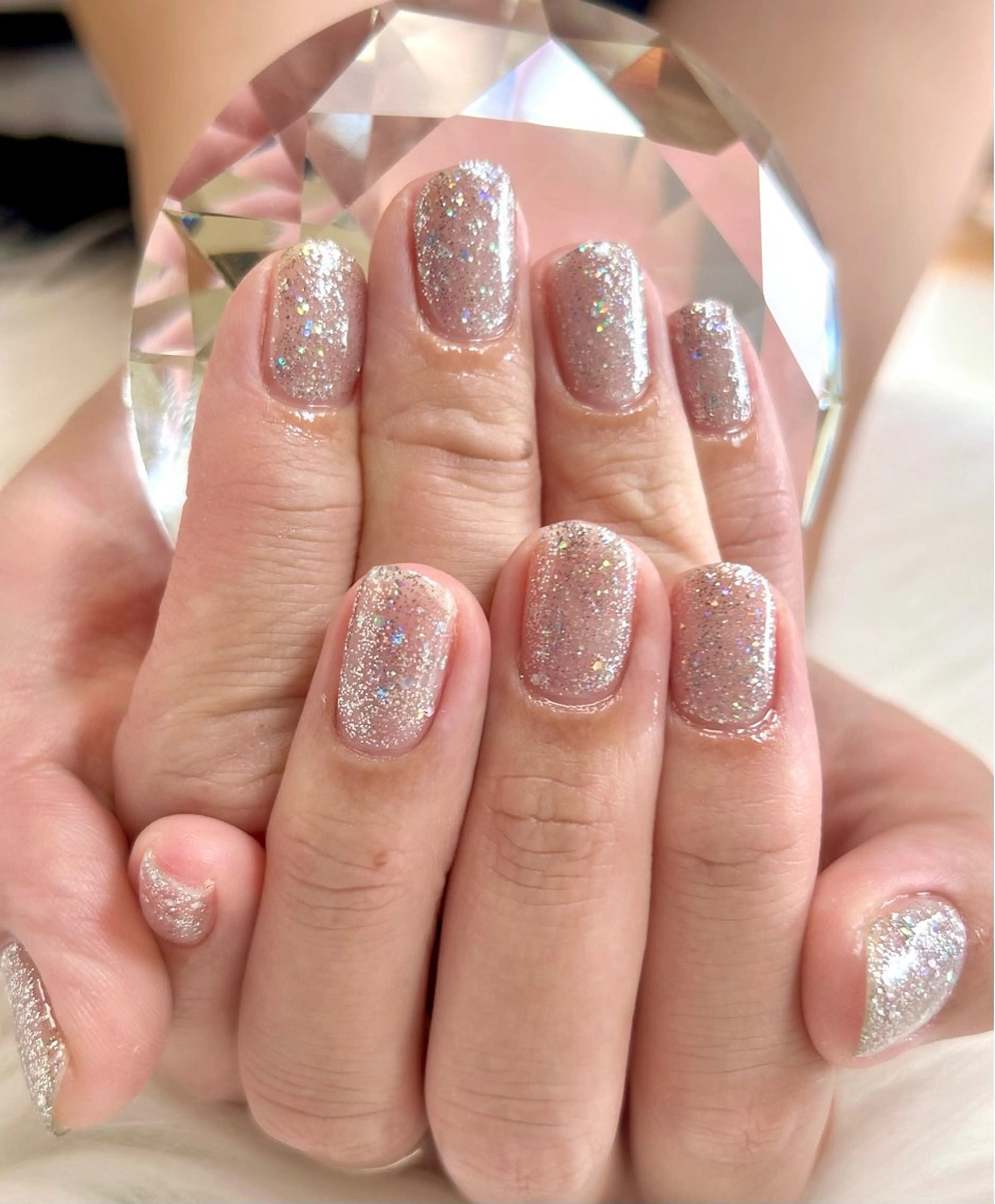 ネイル ホログラムネイル ラメ(グリッター) ワンカラーネイル シルバー nailsalon nico所属・nail salon nicoのネイルデザイン