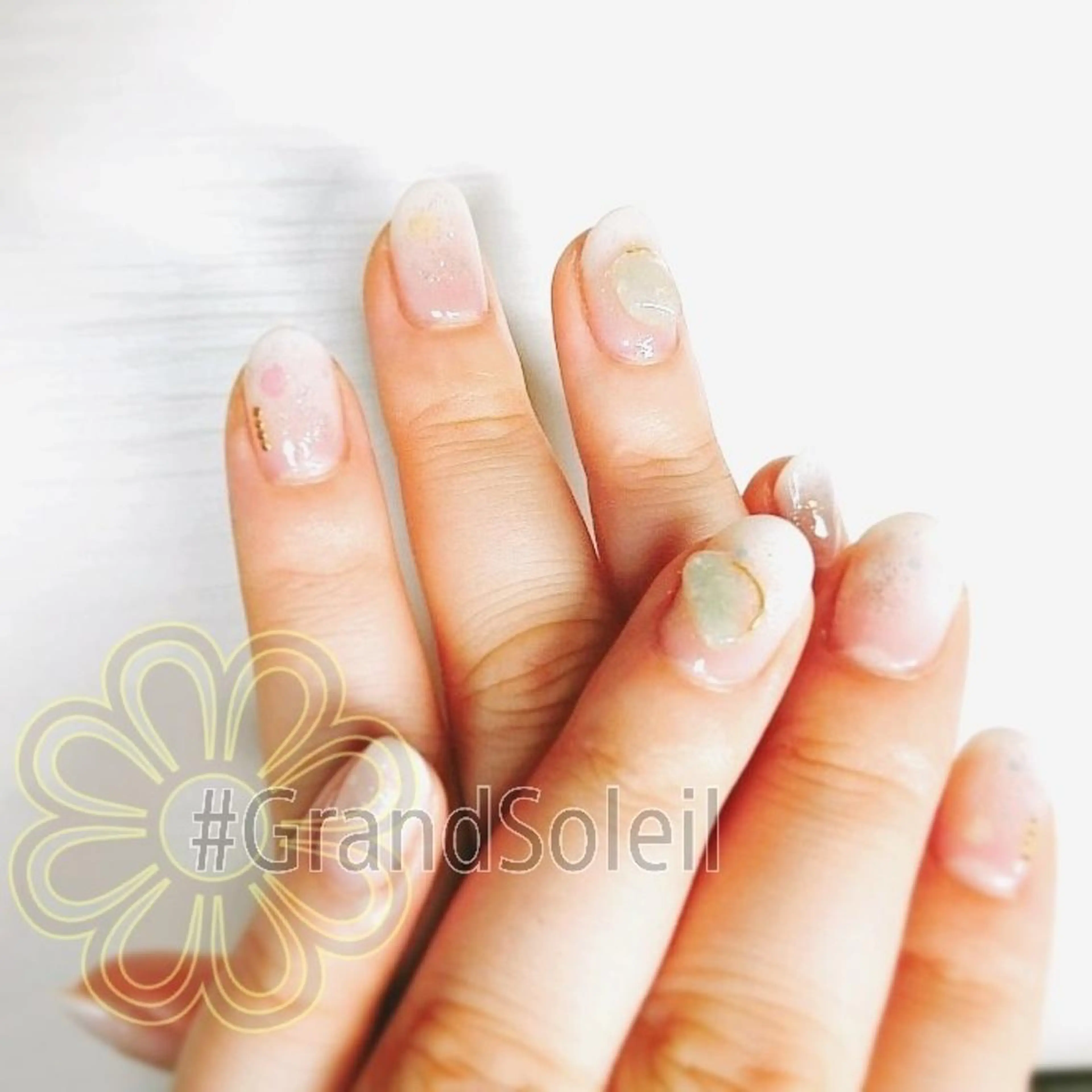 ネイル グランドソレイユ （駐輪場あり）のネイルデザイン
