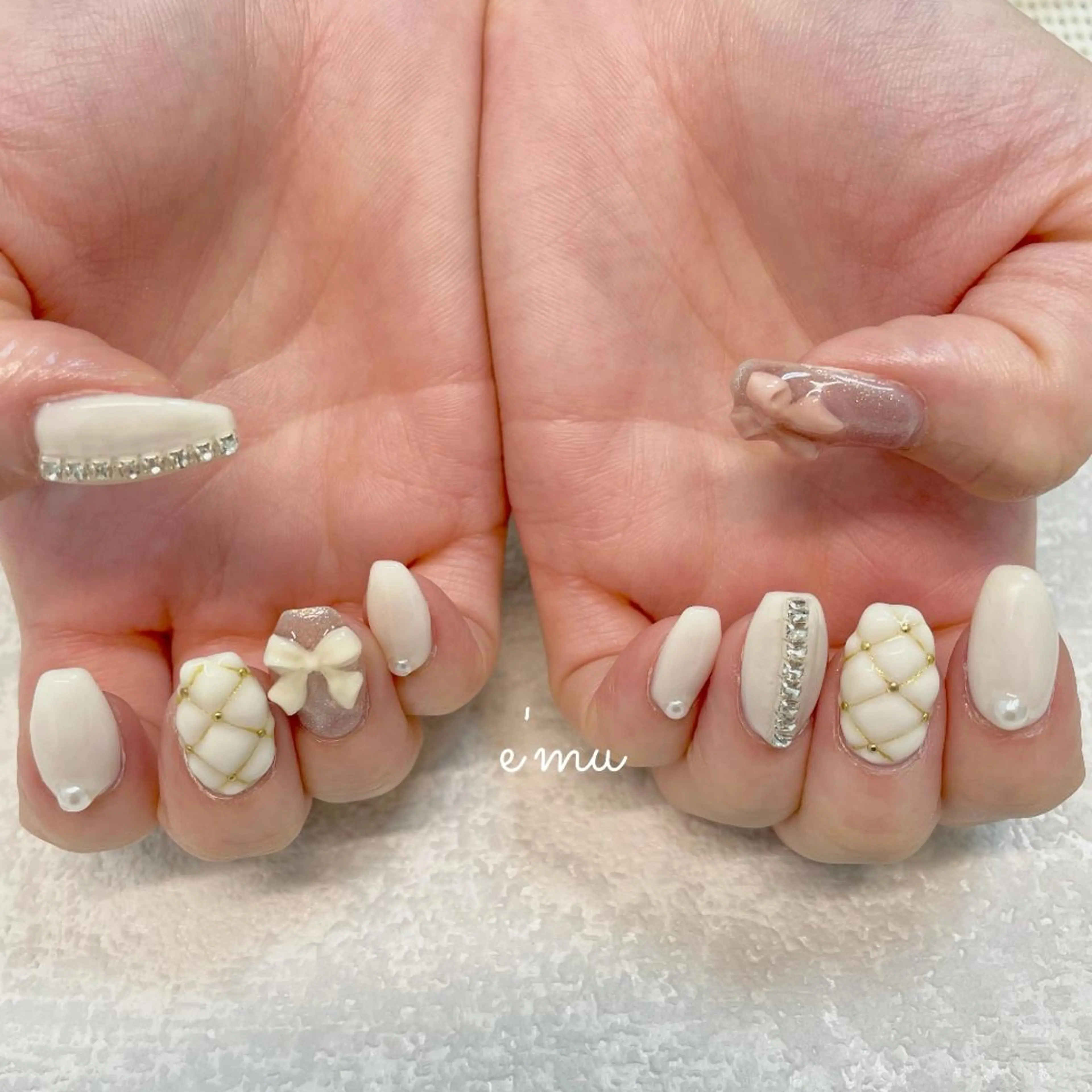 ネイル フレンチネイル ガーリー リボン ハンドネイル nail salon e'mu💐のネイルデザイン