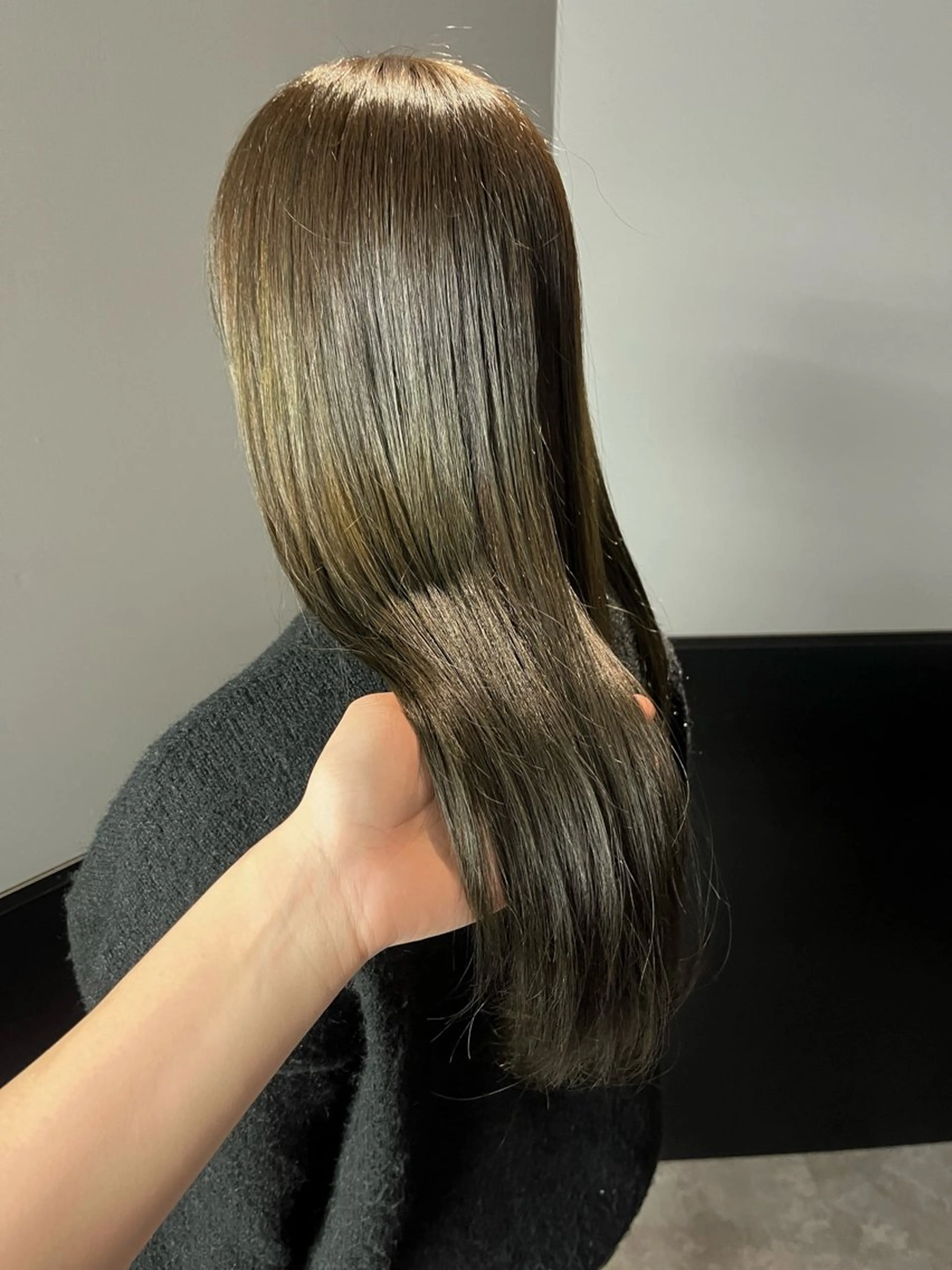 セミロング カラー 透明感カラー オリーブカラー ヘアカラー トリートメント 暖色/レイヤー/ アレンジ☻miyuのヘアスタイル