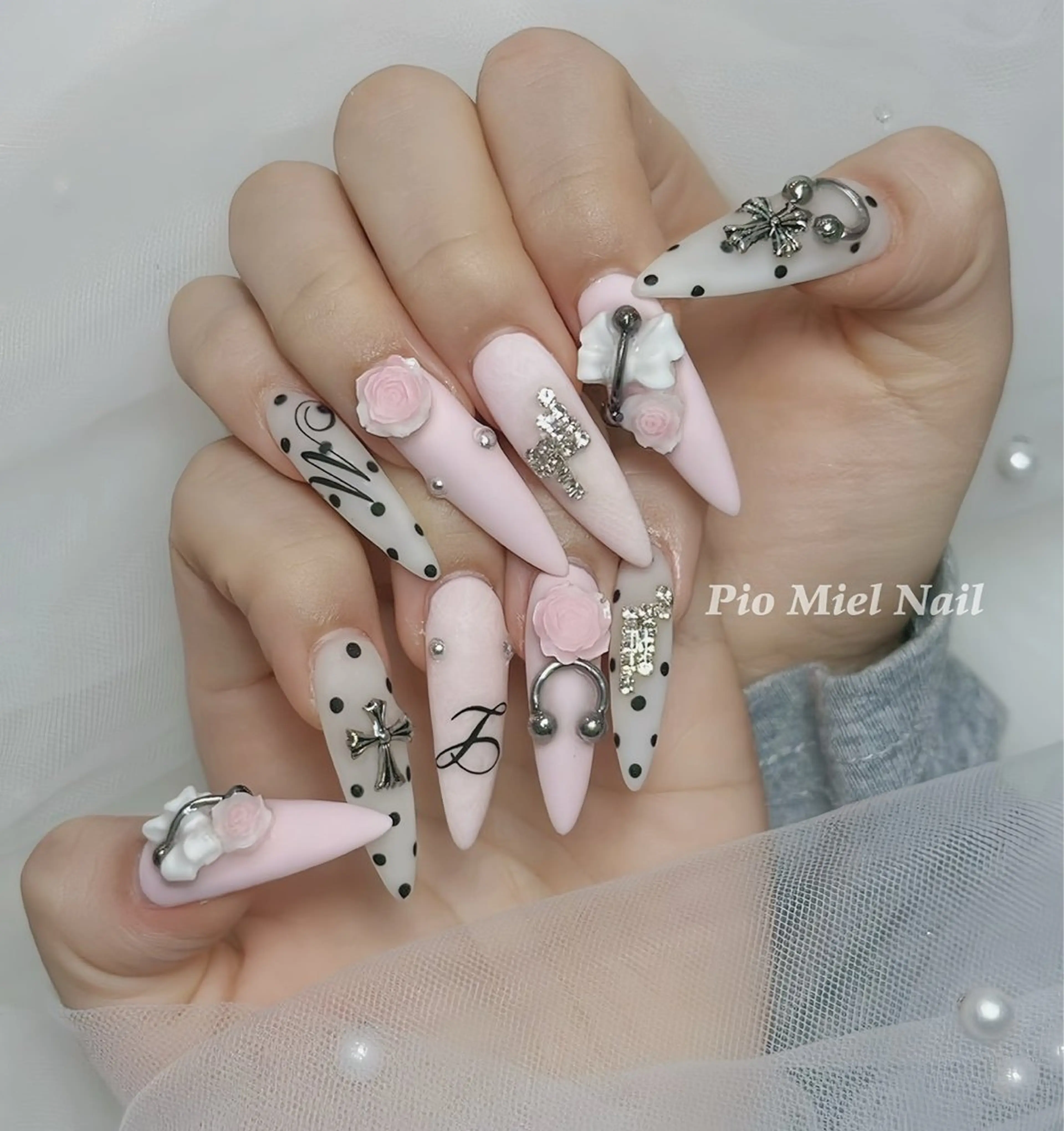 ネイル Pio Mielのネイルデザイン