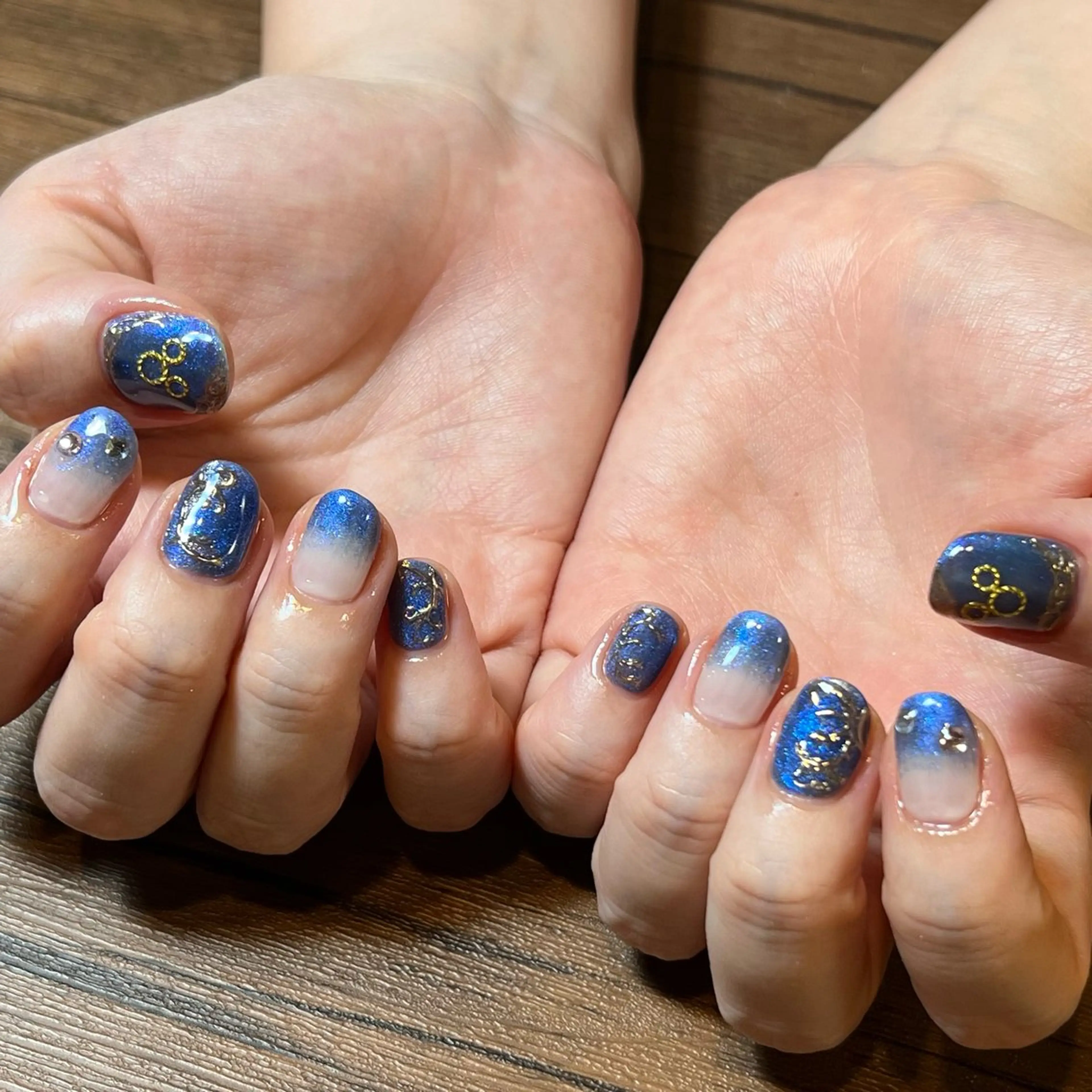 ネイル HENRIETTA NAILSALONのネイルデザイン
