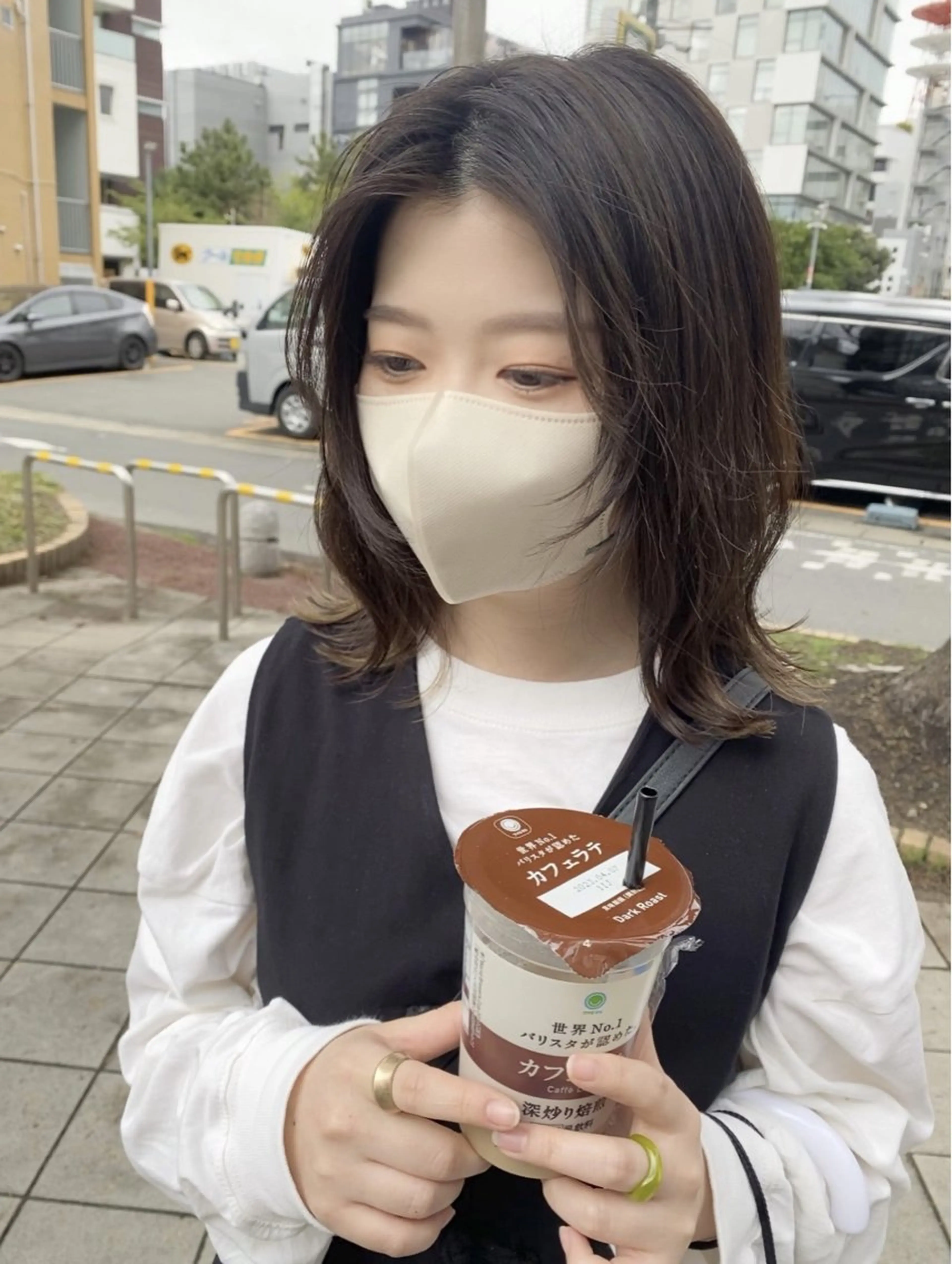 ミディアム ボブ 顔周りカット 小顔カット ウルフカット 透明感カラー ボブ ミディアム 齊木勇人のヘアスタイル