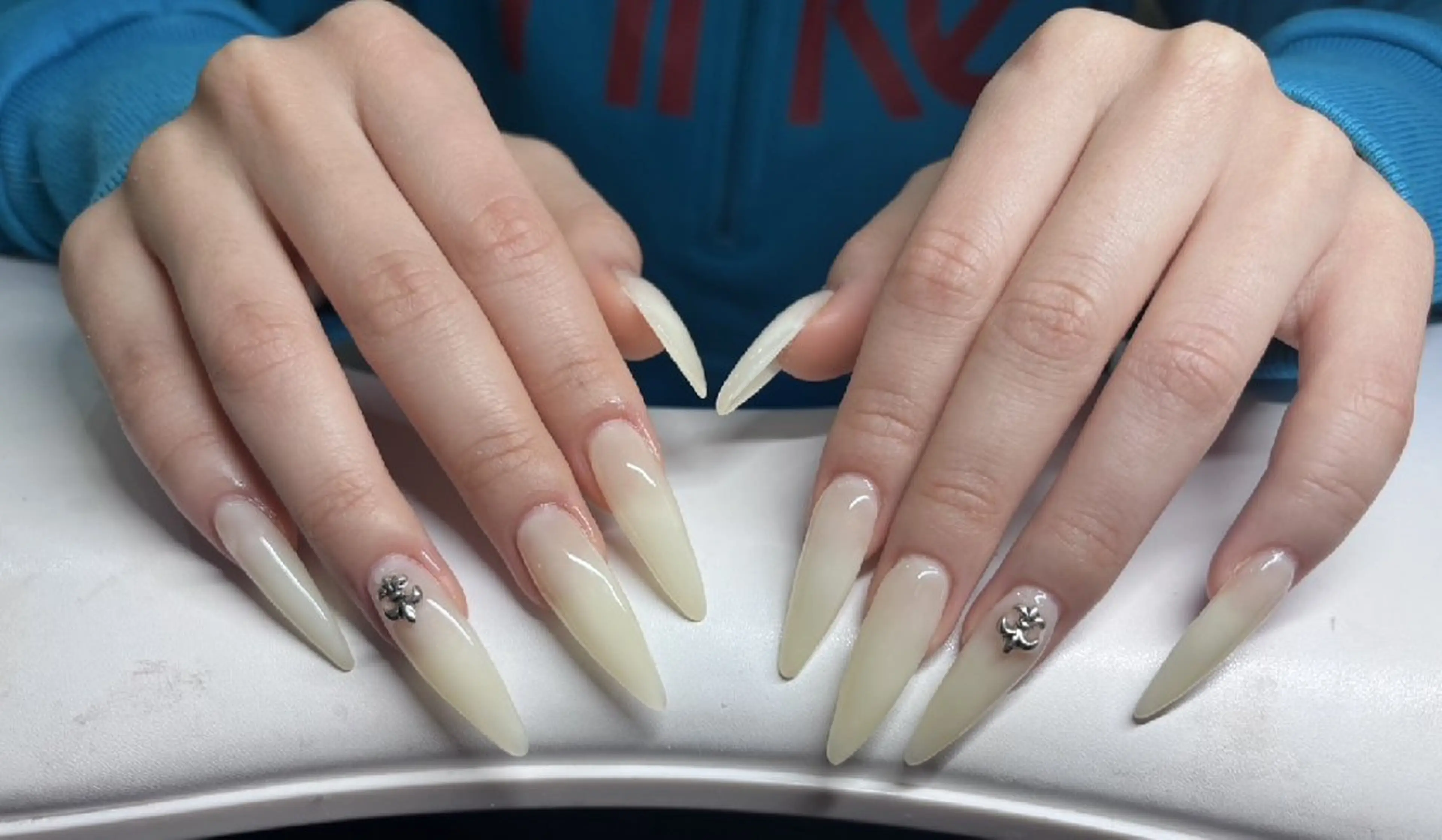 ネイル 長さ出し ロングネイル シンプルネイル Re:JUvia JUMIのネイルデザイン