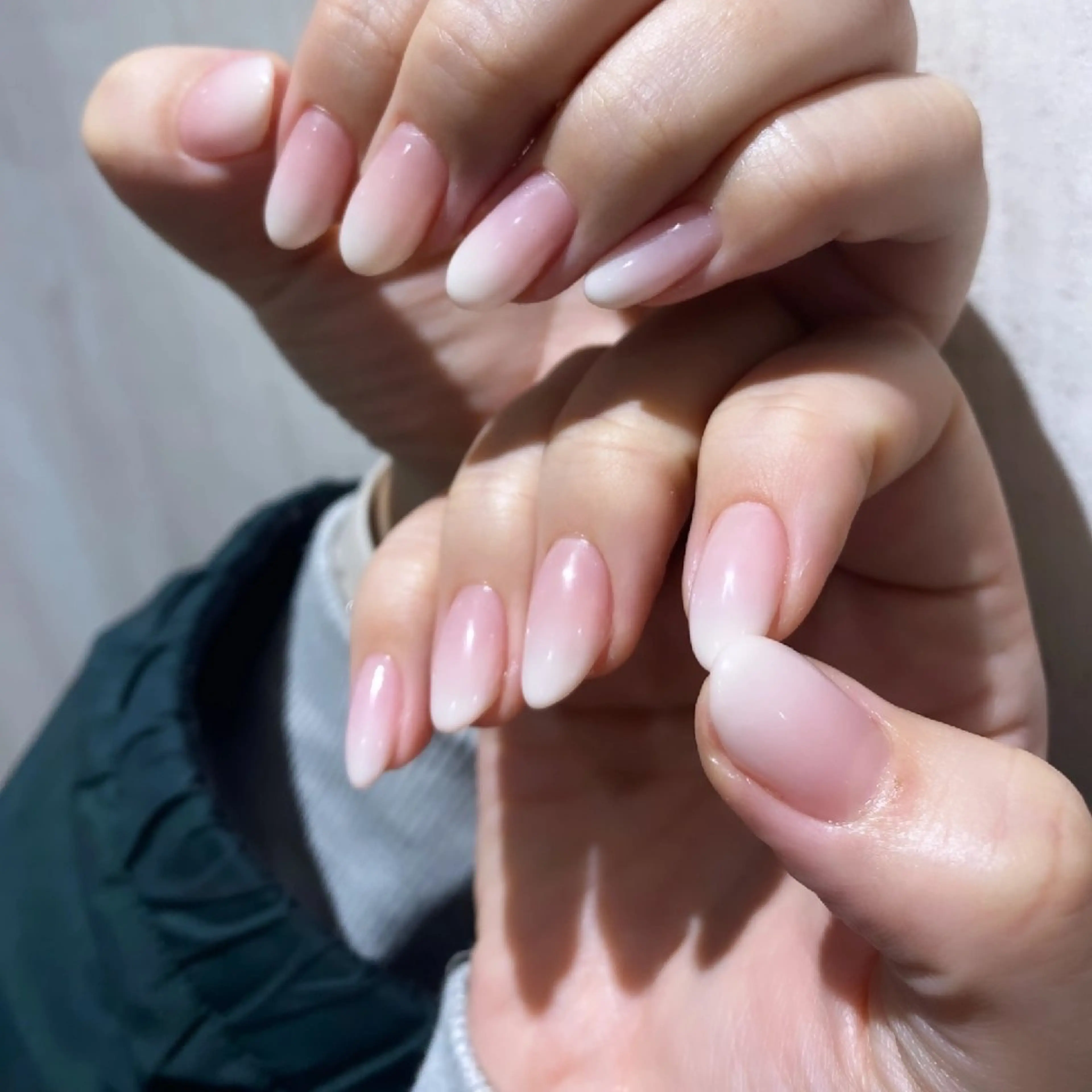 ネイル 冬ネイル ハンドネイル 13日3980円‼️ マグもデザインも◎のネイルデザイン