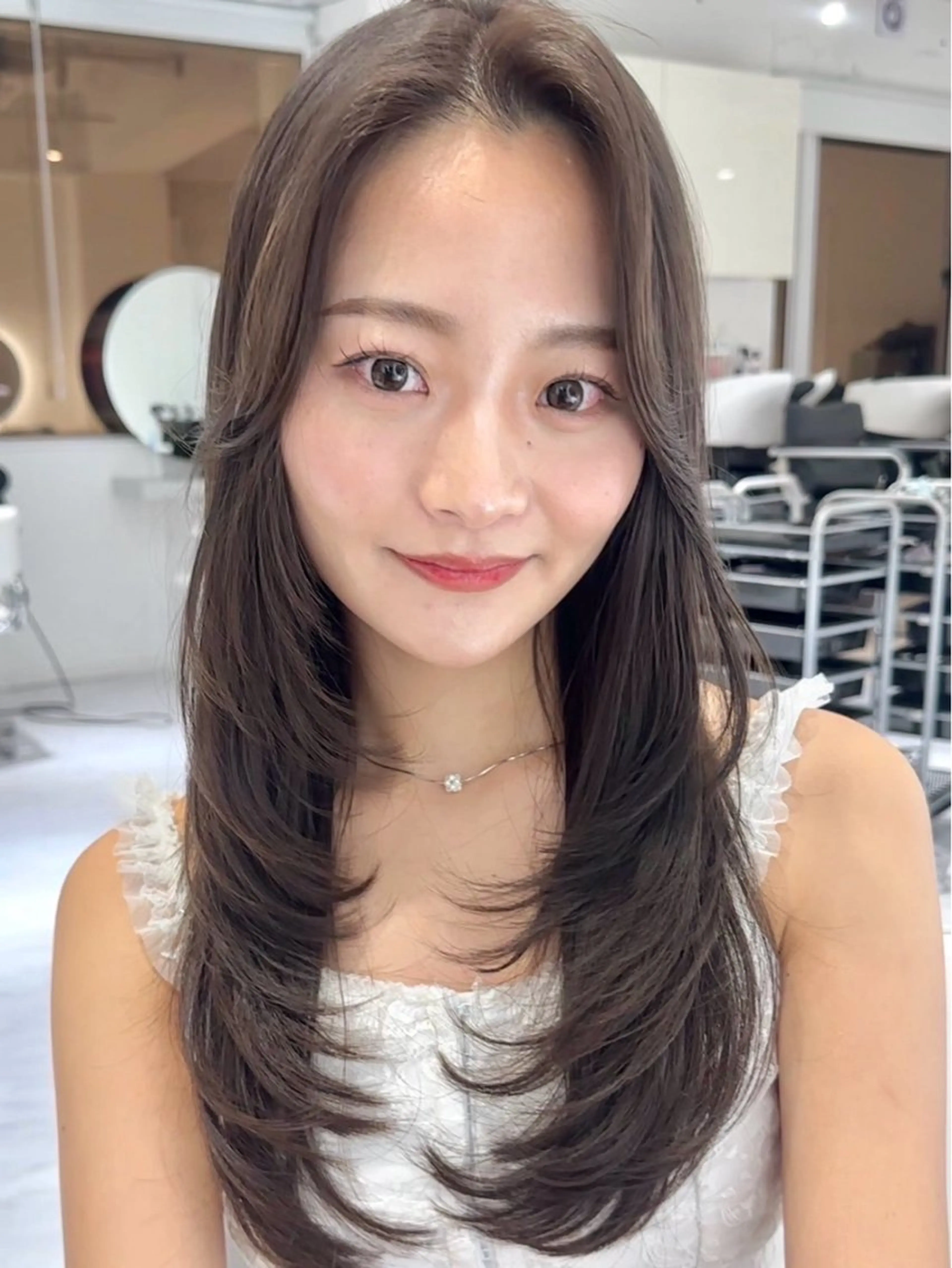 ロング 顔周りカット レイヤーカット 小顔カット CIELO beauty所属・✴︎ Rinaのヘアスタイル