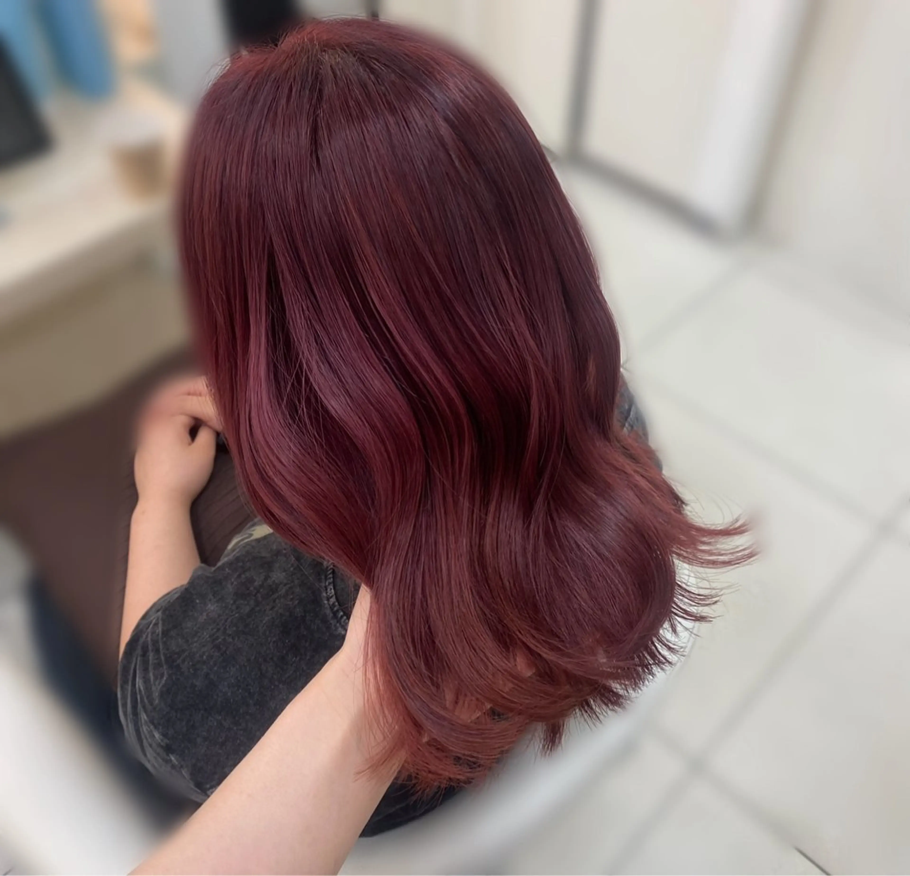 ミディアム 透明感カラー🫧 aika🐈のヘアスタイル