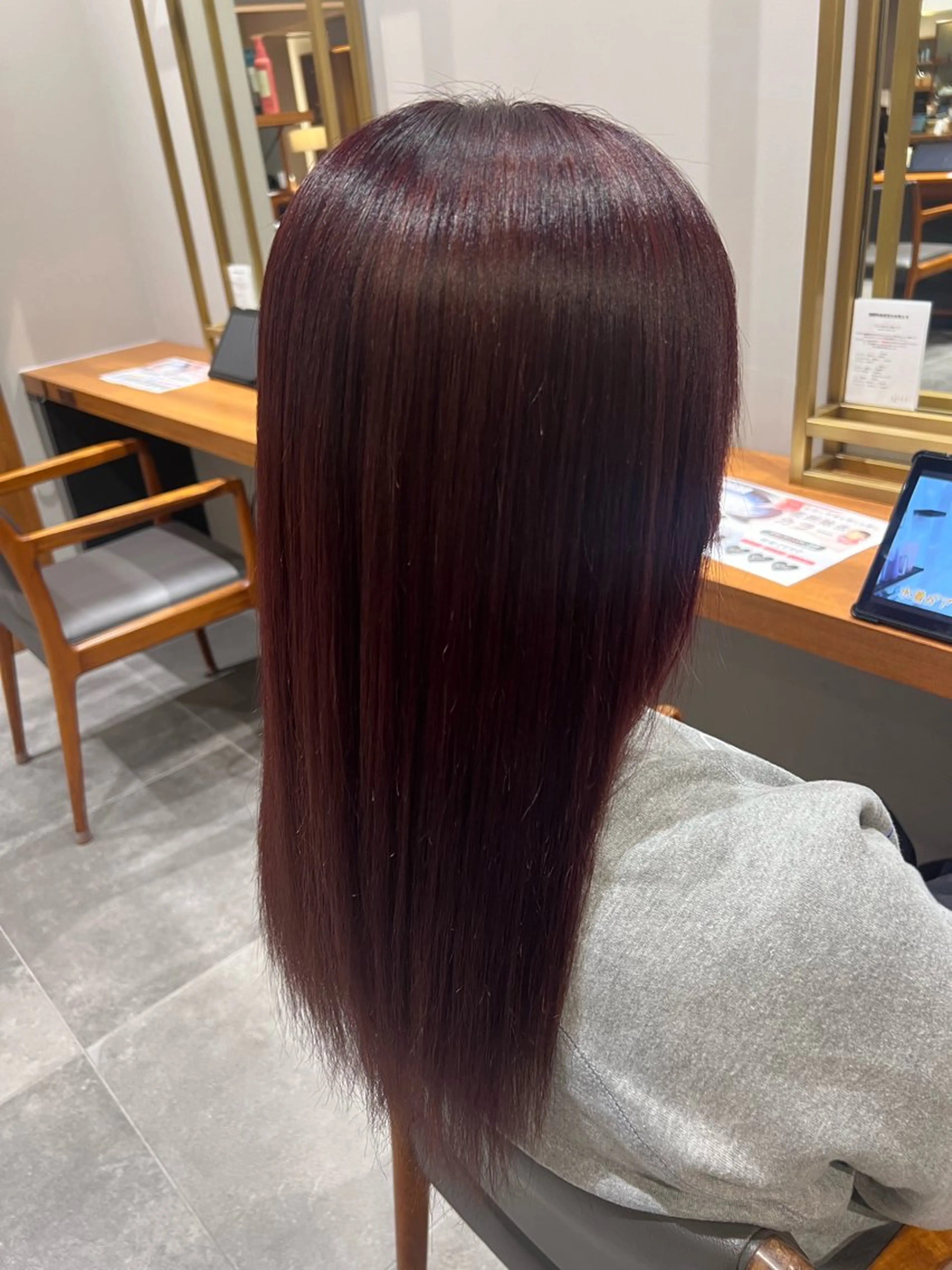 セミロング カ ノンのヘアスタイル