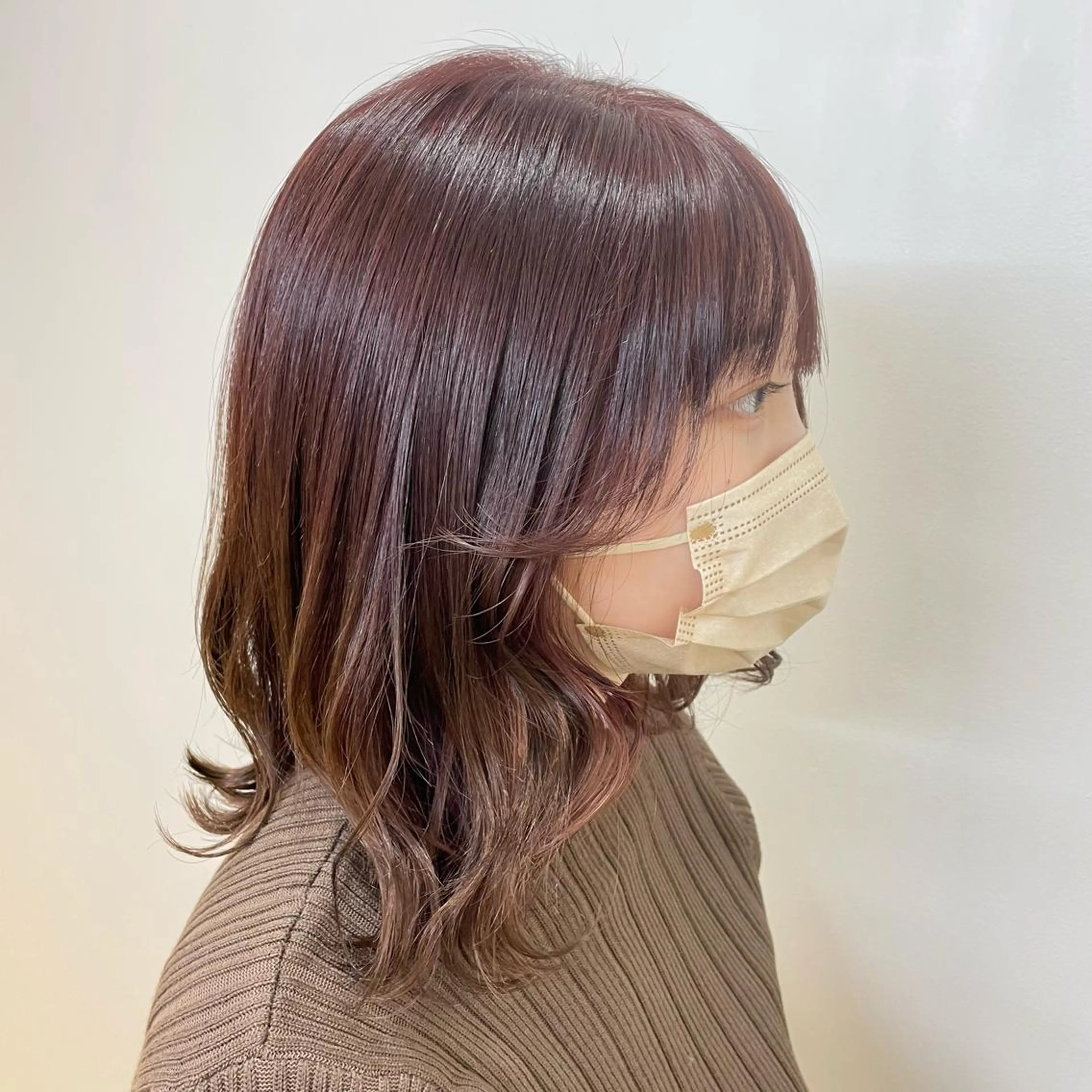 カラー ブラウンカラー ピンクカラー 小濵 美月のヘアスタイル