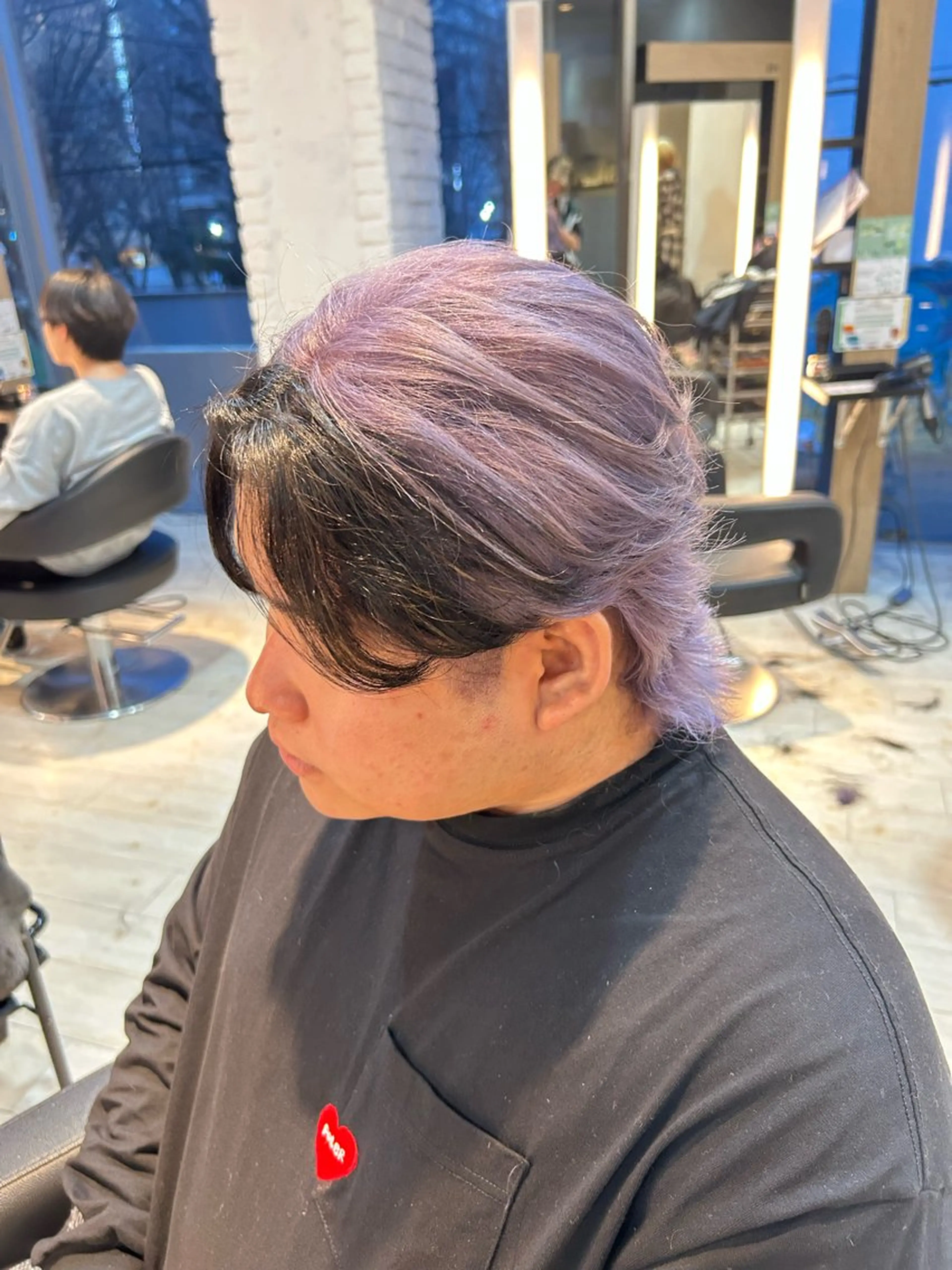 カラー メンズ メンズブリーチ ミストバング 黒髪 ブリーチ  フェイスフレーミング カット ヘアカラー トリートメント 有働由良／ハイトーン ／韓国メンズヘアのヘアスタイル