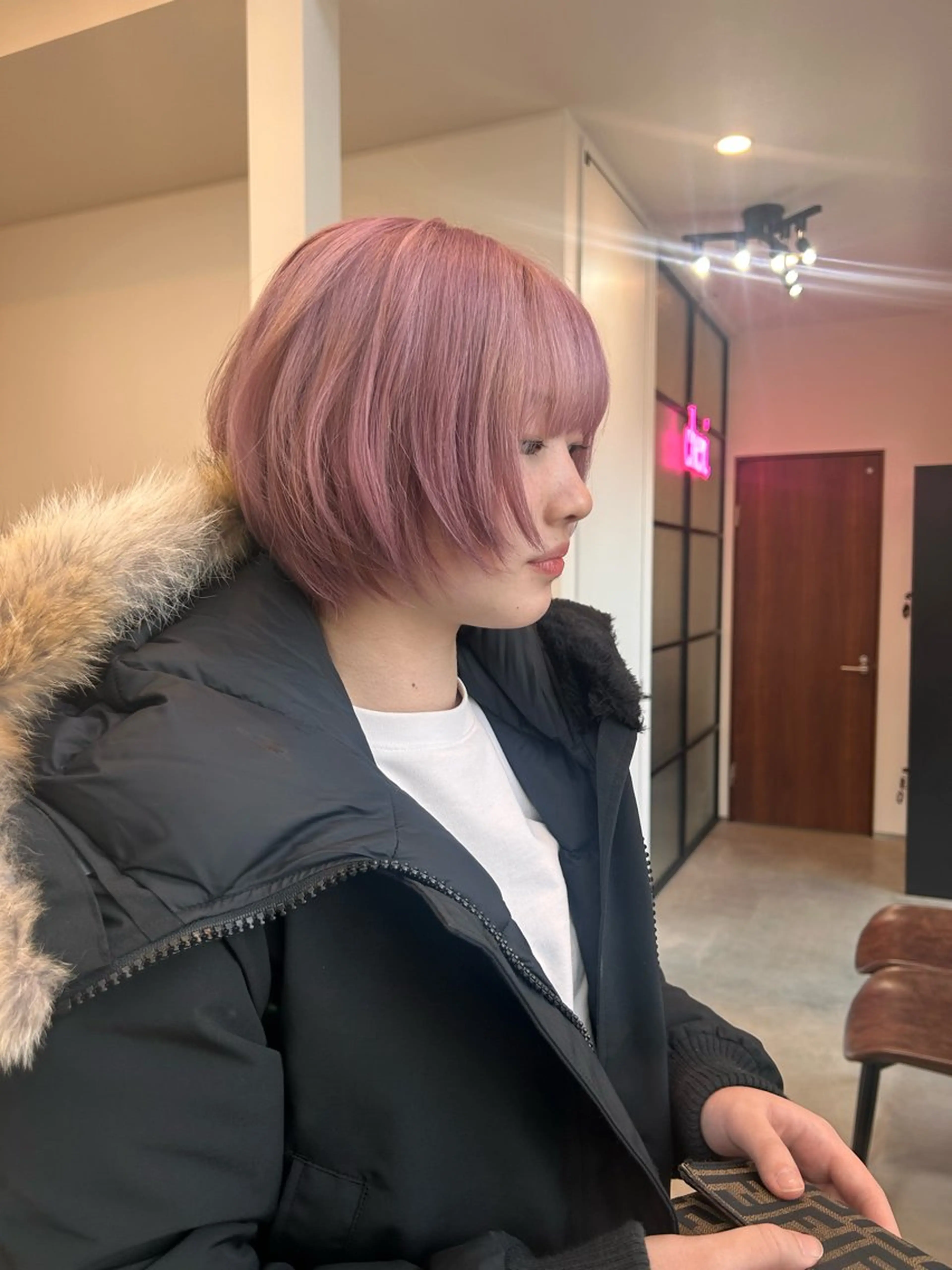 ショート QUON.伊勢崎店所属・ブリーチ＆ハイトーン 歌 心のヘアスタイル