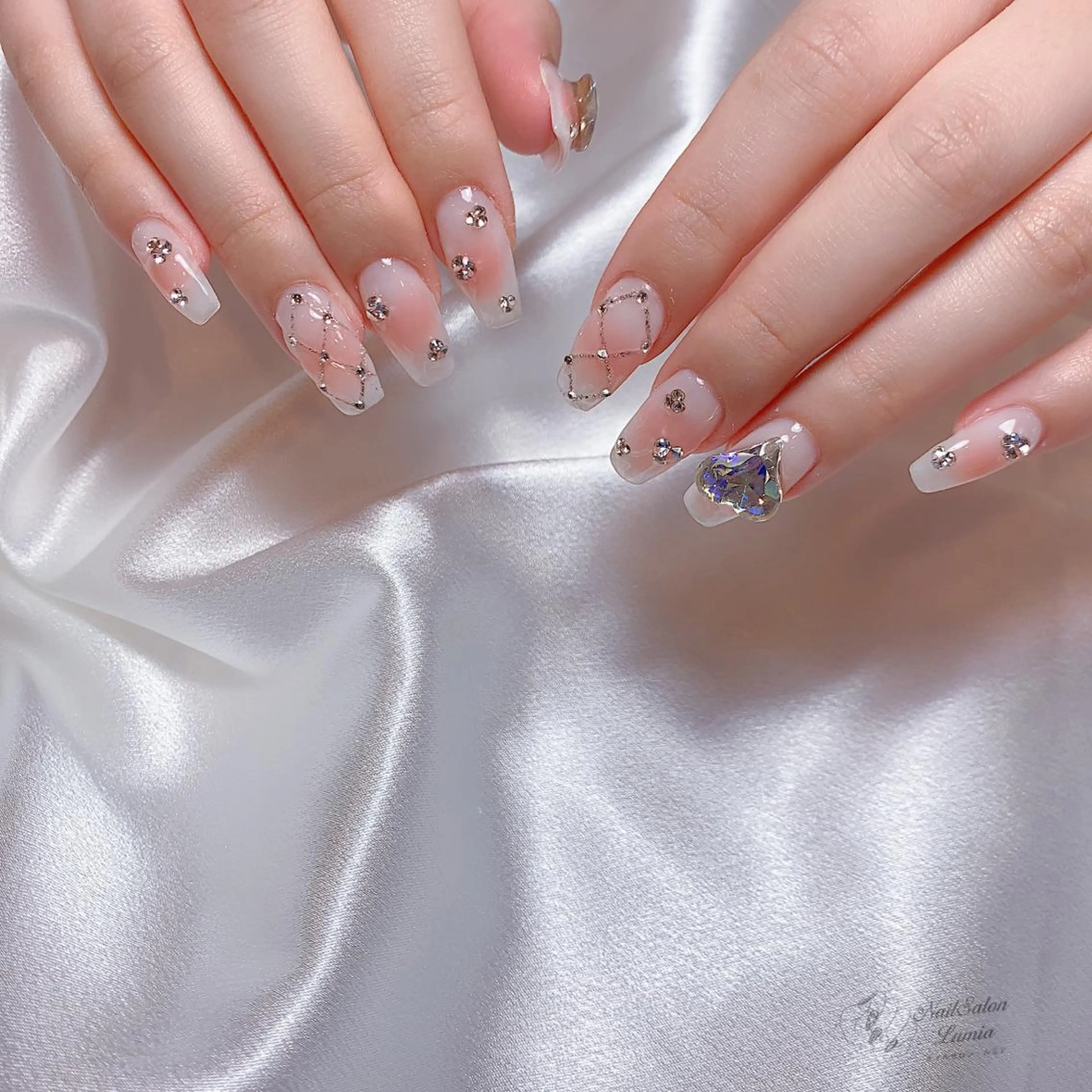 ネイル チークネイル 持ち込み ネイルチップ ハンドネイル ネイルサロン ルミア Lumia 店長のネイルデザイン