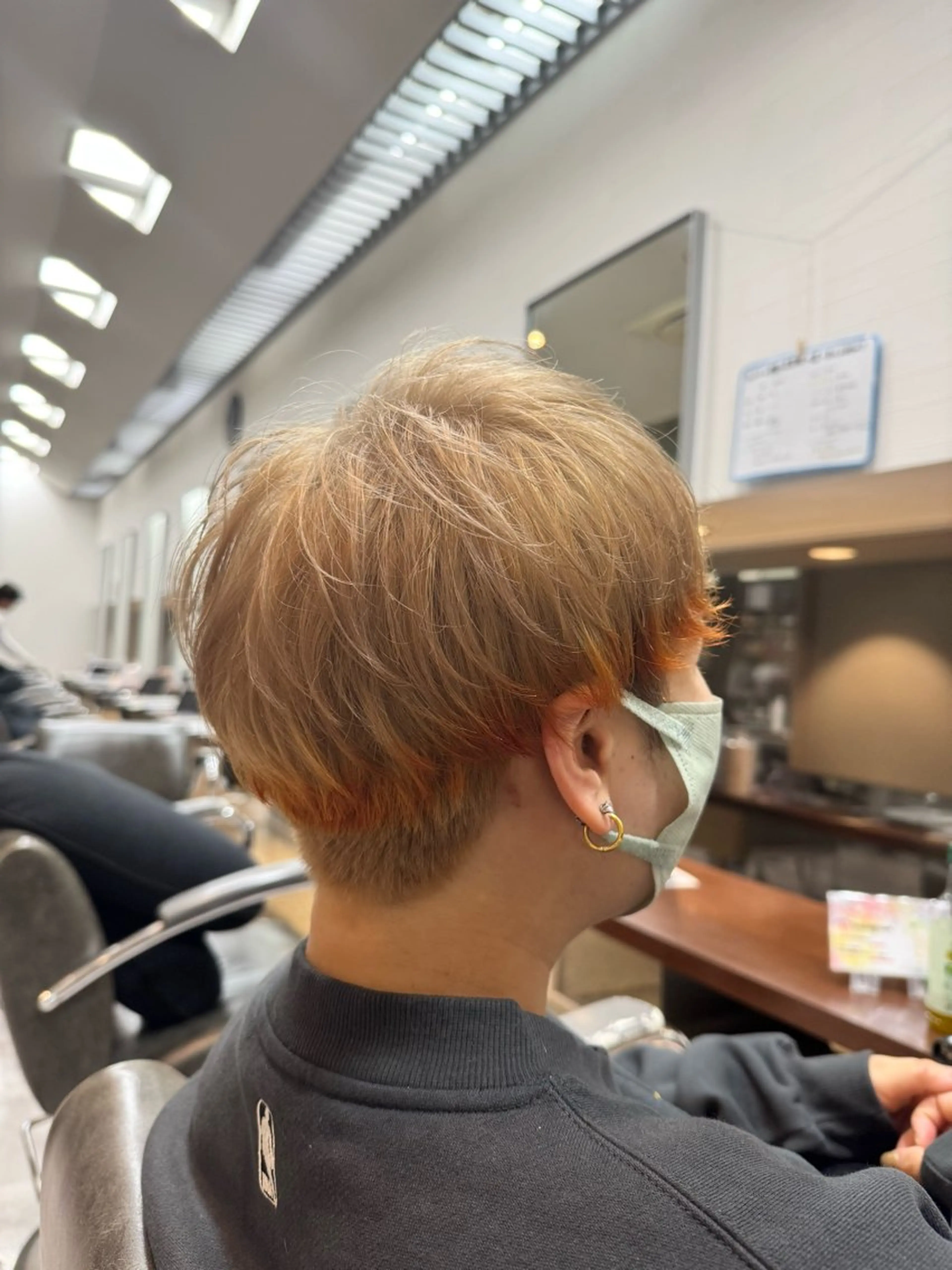 ショート カラー 大門 怜以のヘアスタイル