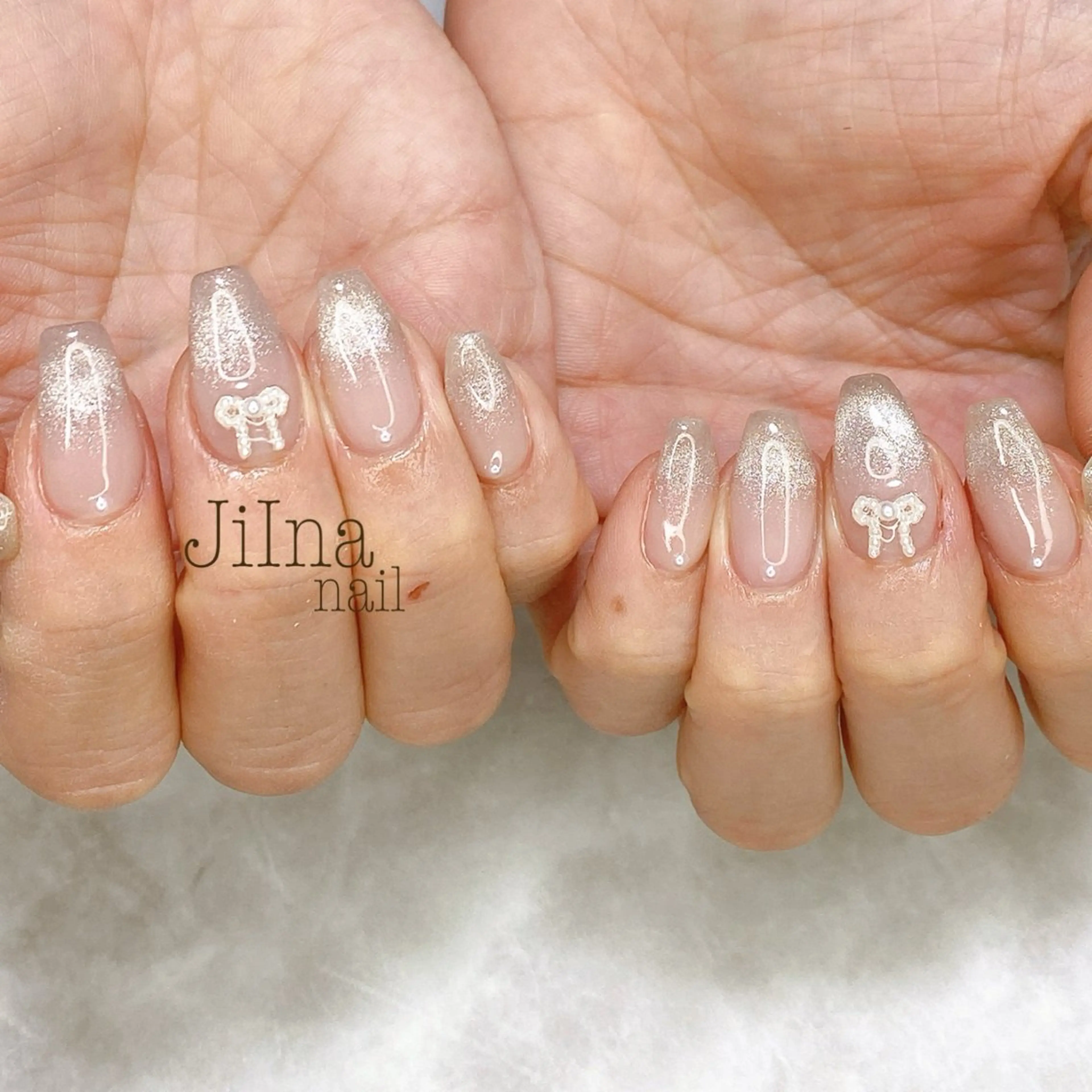 ネイル マグネットネイル リボン JiIna nailのネイルデザイン