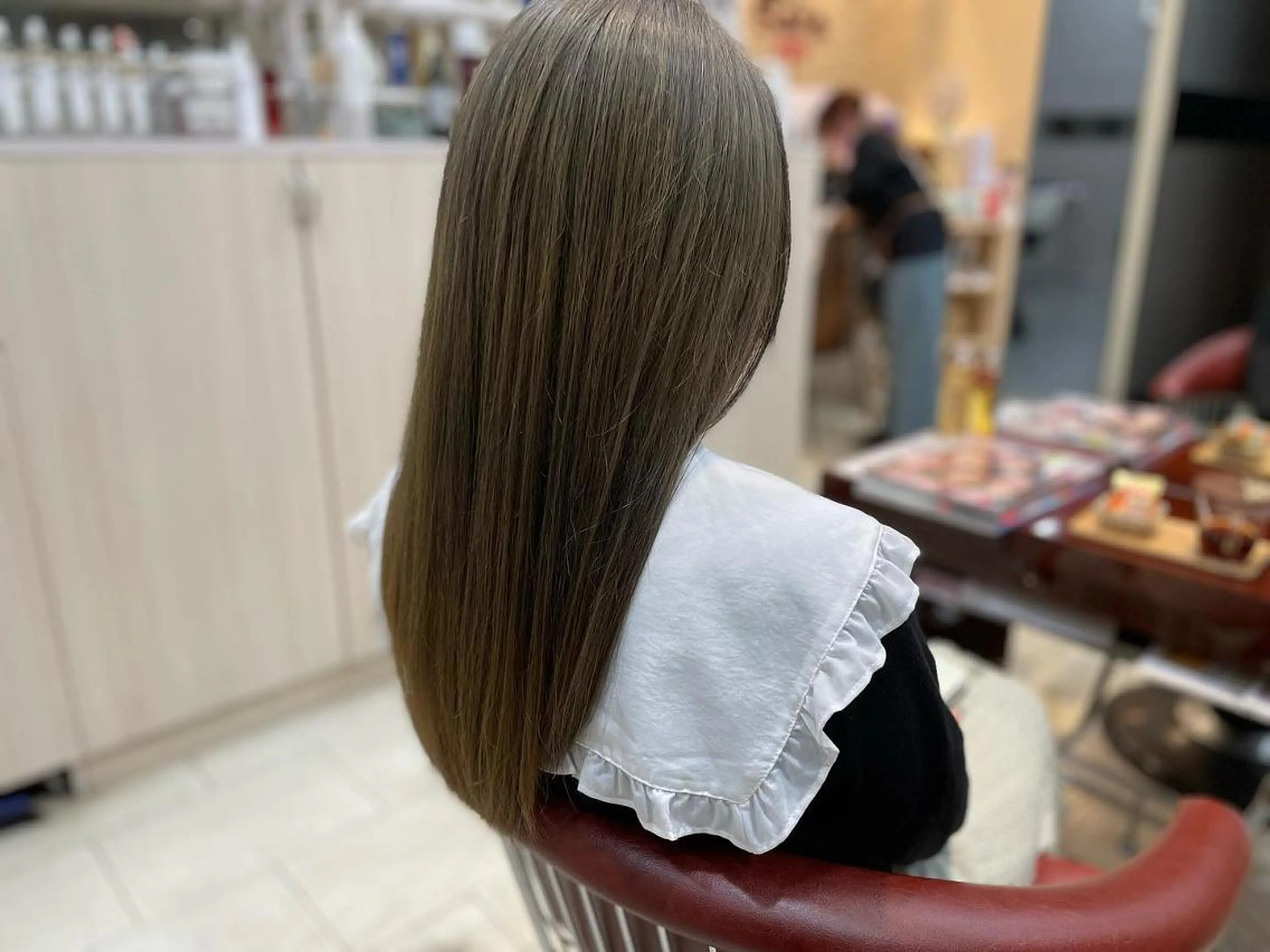 ミディアム カラー パーマ ヘアアレンジ メンズ キッズ マツエク・マツパ ケアカラー パリジェンヌラッシュリフト まつげパーマ エクステ 髪質改善 sara 荒井店のヘアスタイル