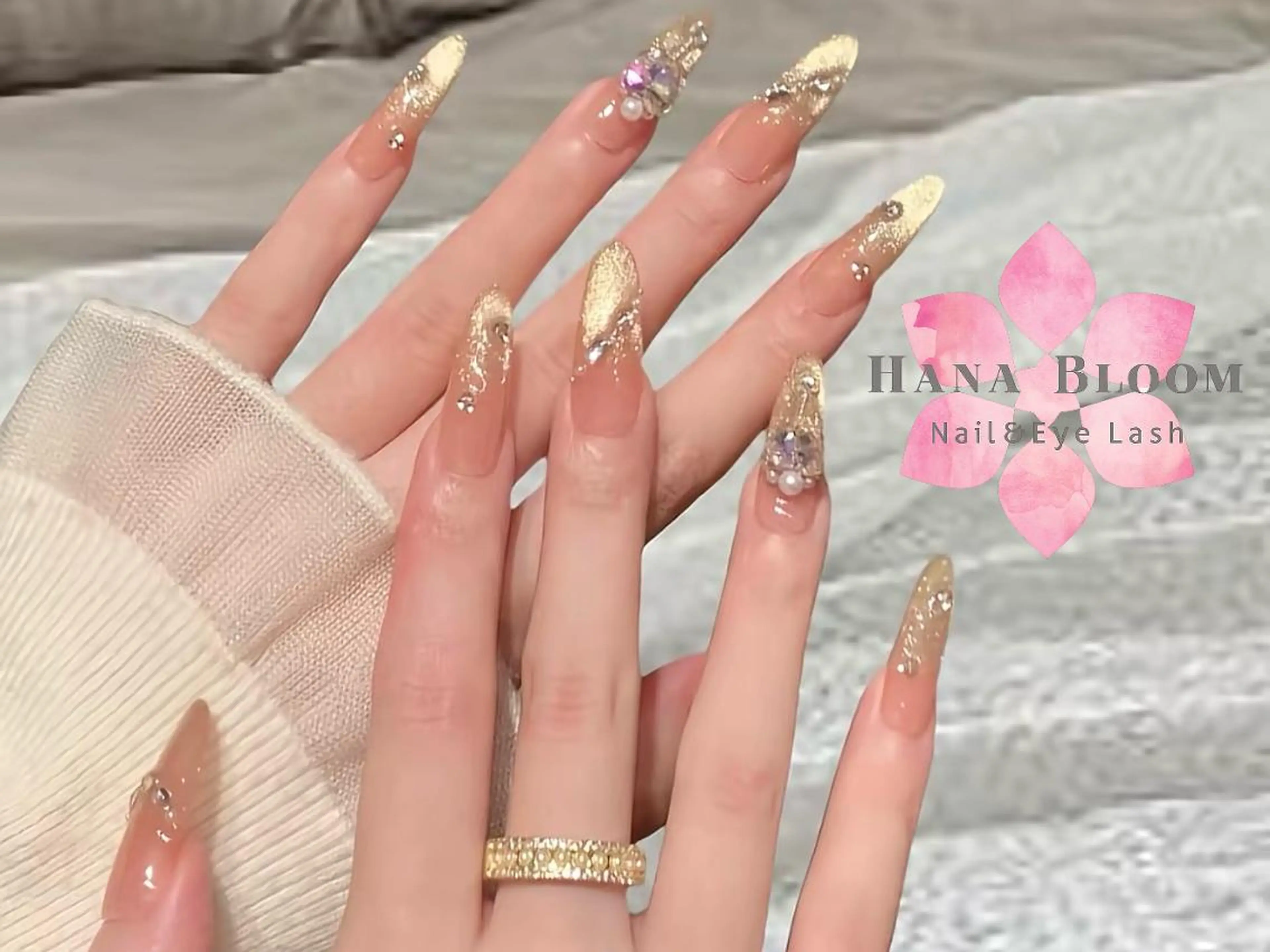 ネイル 長さ出し フレンチネイル ジェルネイル マグネットネイル ミラーネイル ハンドネイル ハンドケア Hana Bloom Nail💜Akiのネイルデザイン