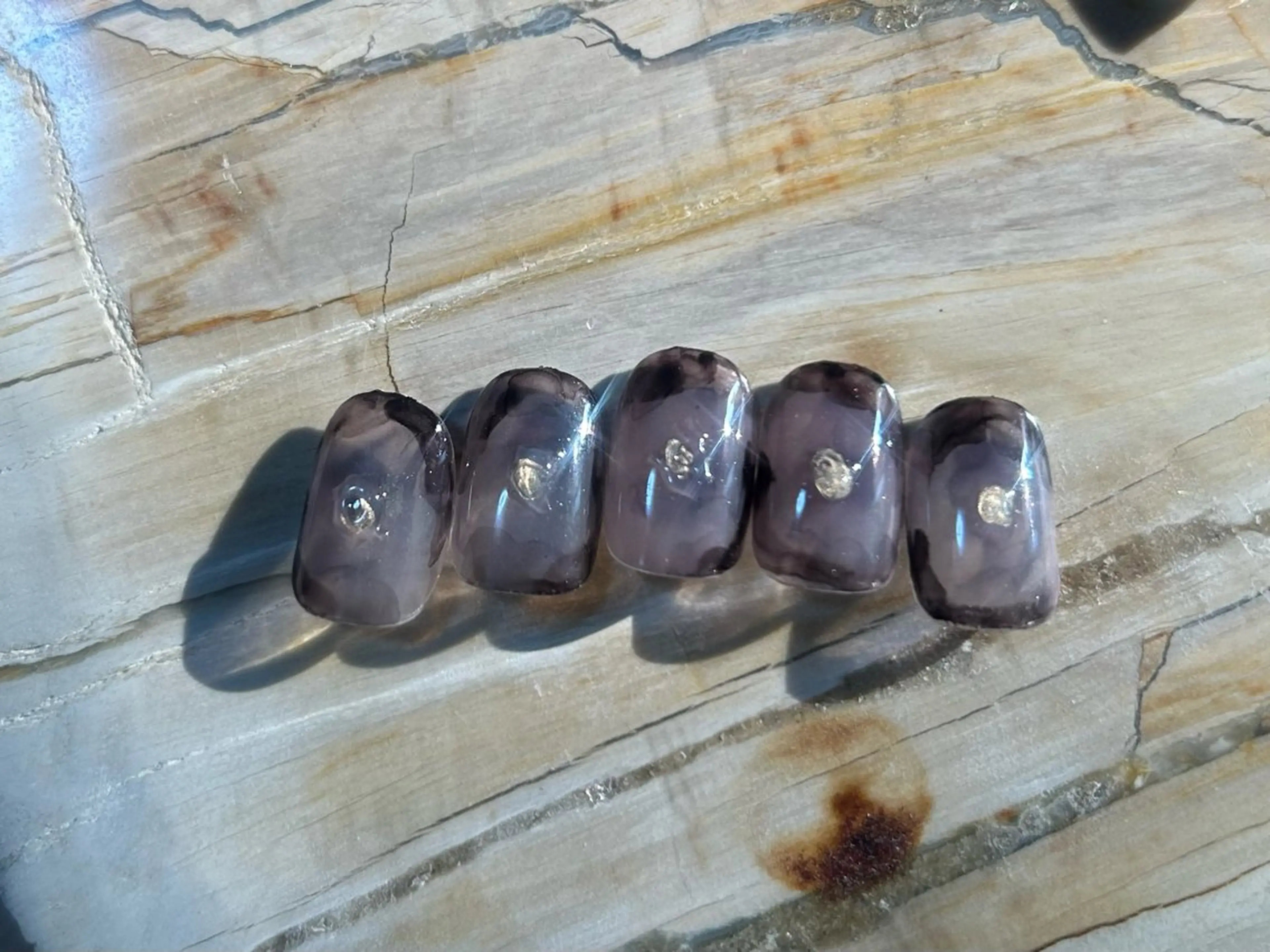 ネイル アートネイル マグネットネイル ニュアンスネイル ハンドネイル アトリエ １０３のネイルデザイン