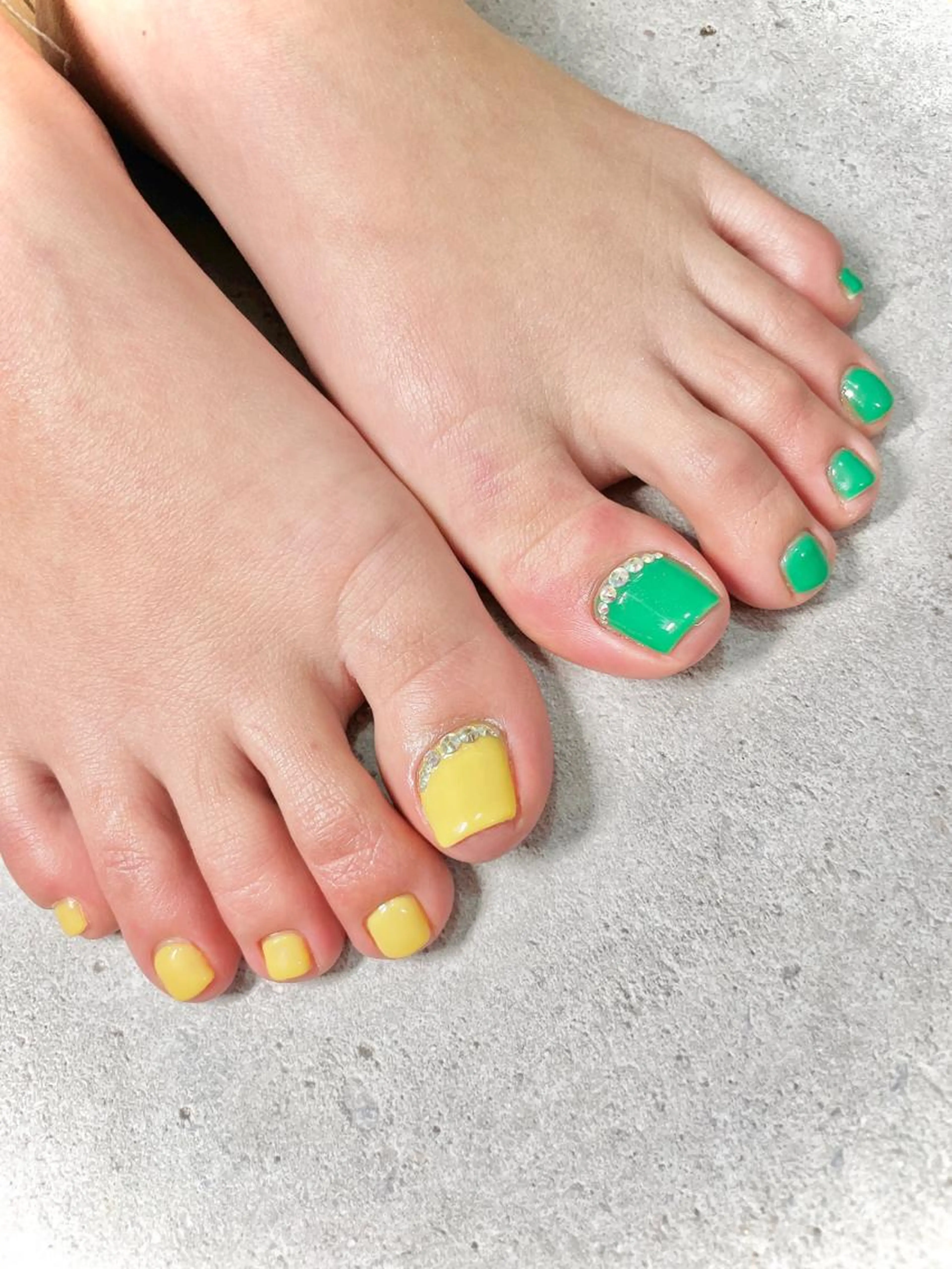 フット💅【オフ込み】ワンカラー2色選択可🙆♀️マグネット選択OKの写真