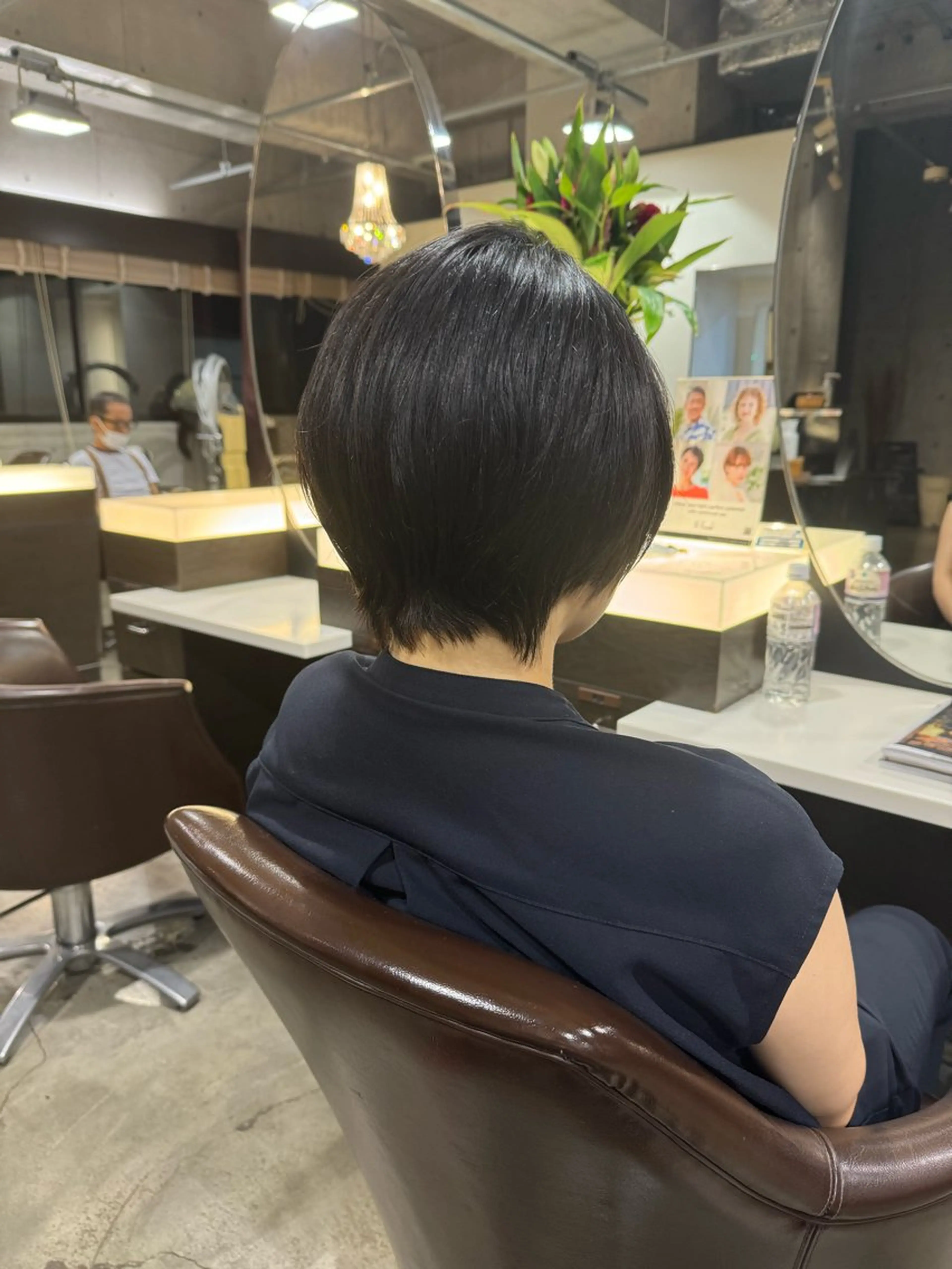 ショート タツキ／レイヤー／ パーマ／艶カラーのヘアスタイル