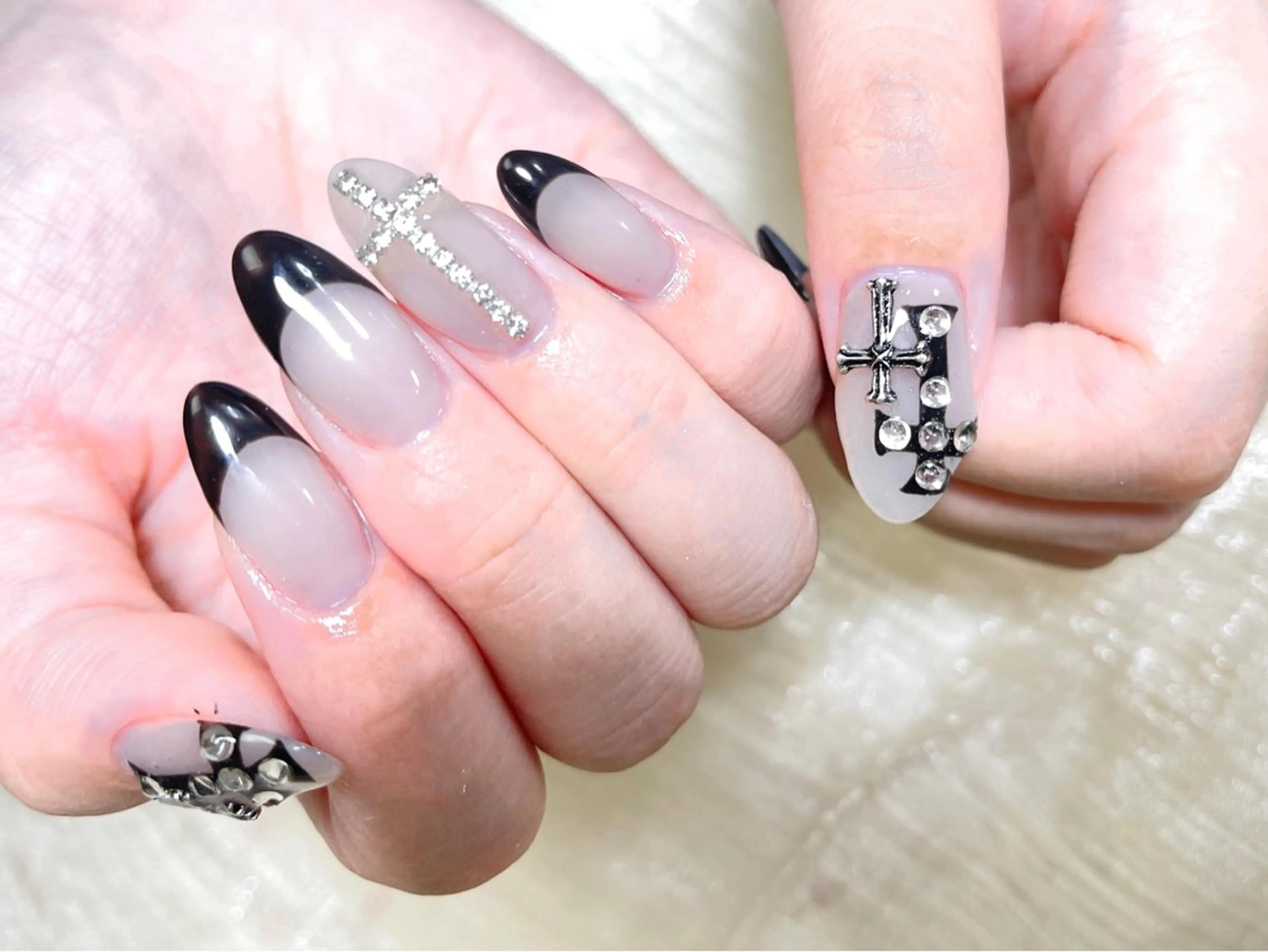 ネイル ハンドネイル 🎀ネイルサロン エクラYUI🎀のネイルデザイン