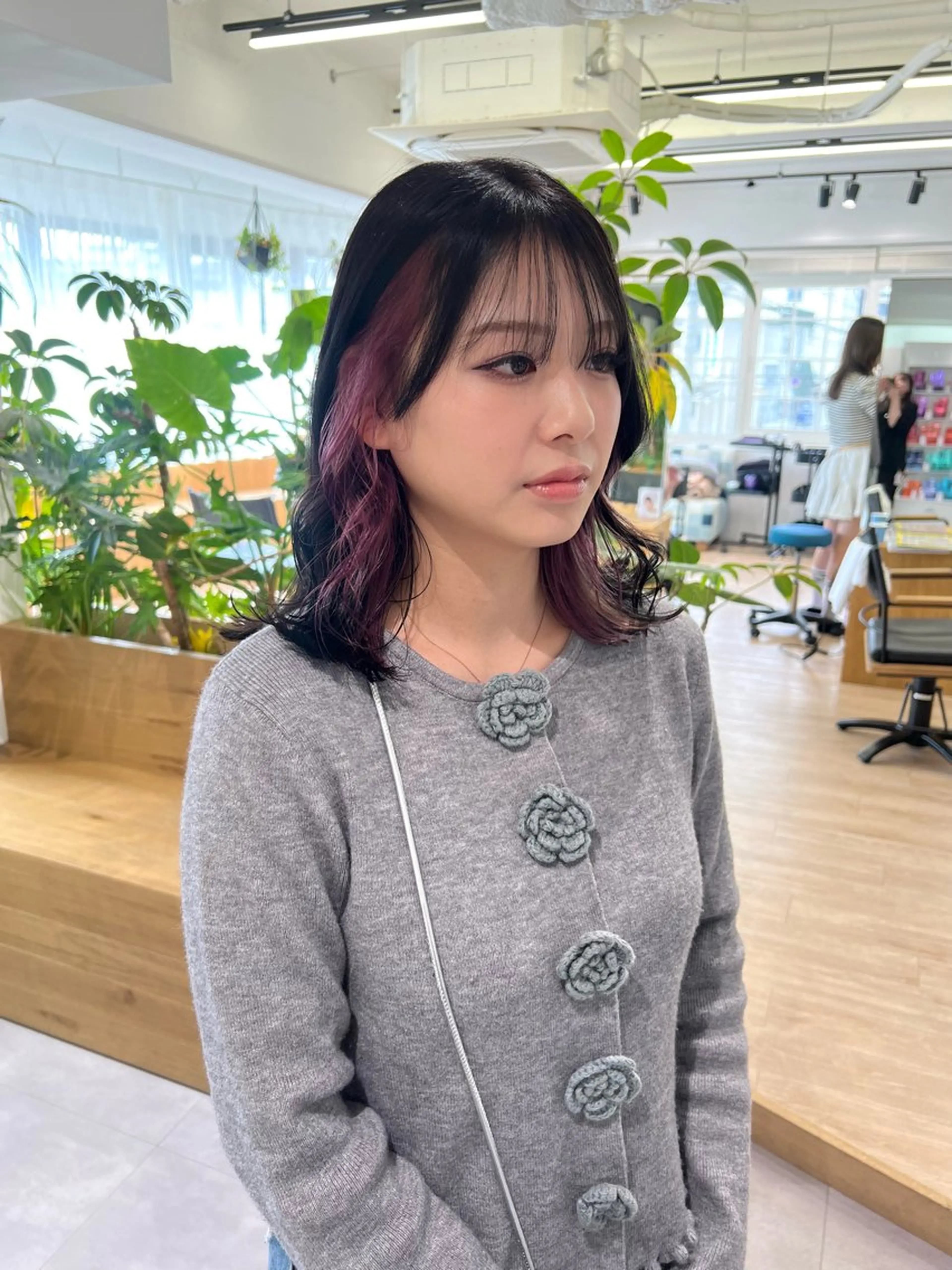 ミディアム カラー ブリーチ カット ヘアカラー トリートメント 艶ベージュ/オリーブ カラー🫒airiのヘアスタイル