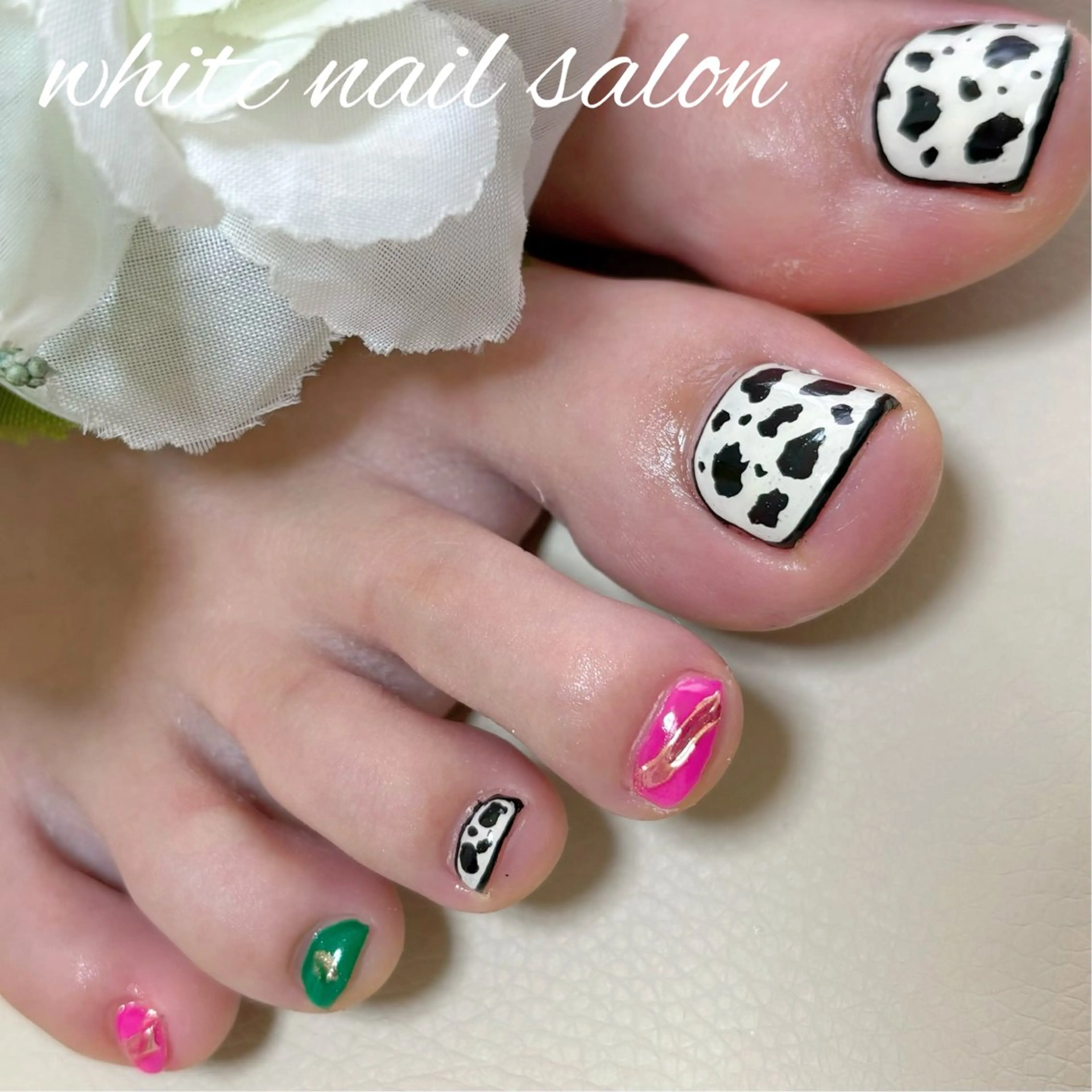 ネイル ホワイト フットネイル white nail salonのネイルデザイン