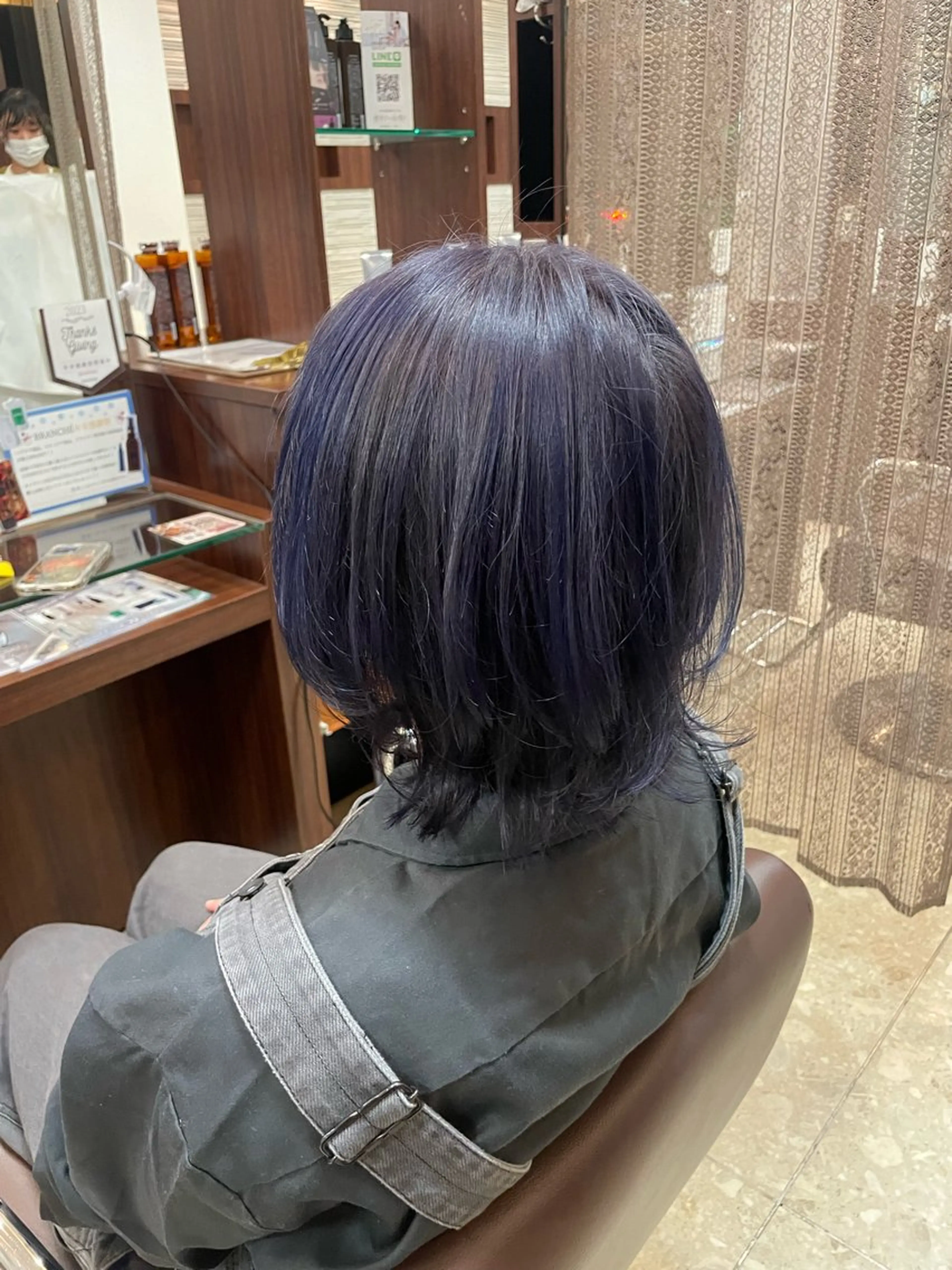 ミディアム カラー シルバー 佐藤 由依/透明感カラーのヘアスタイル