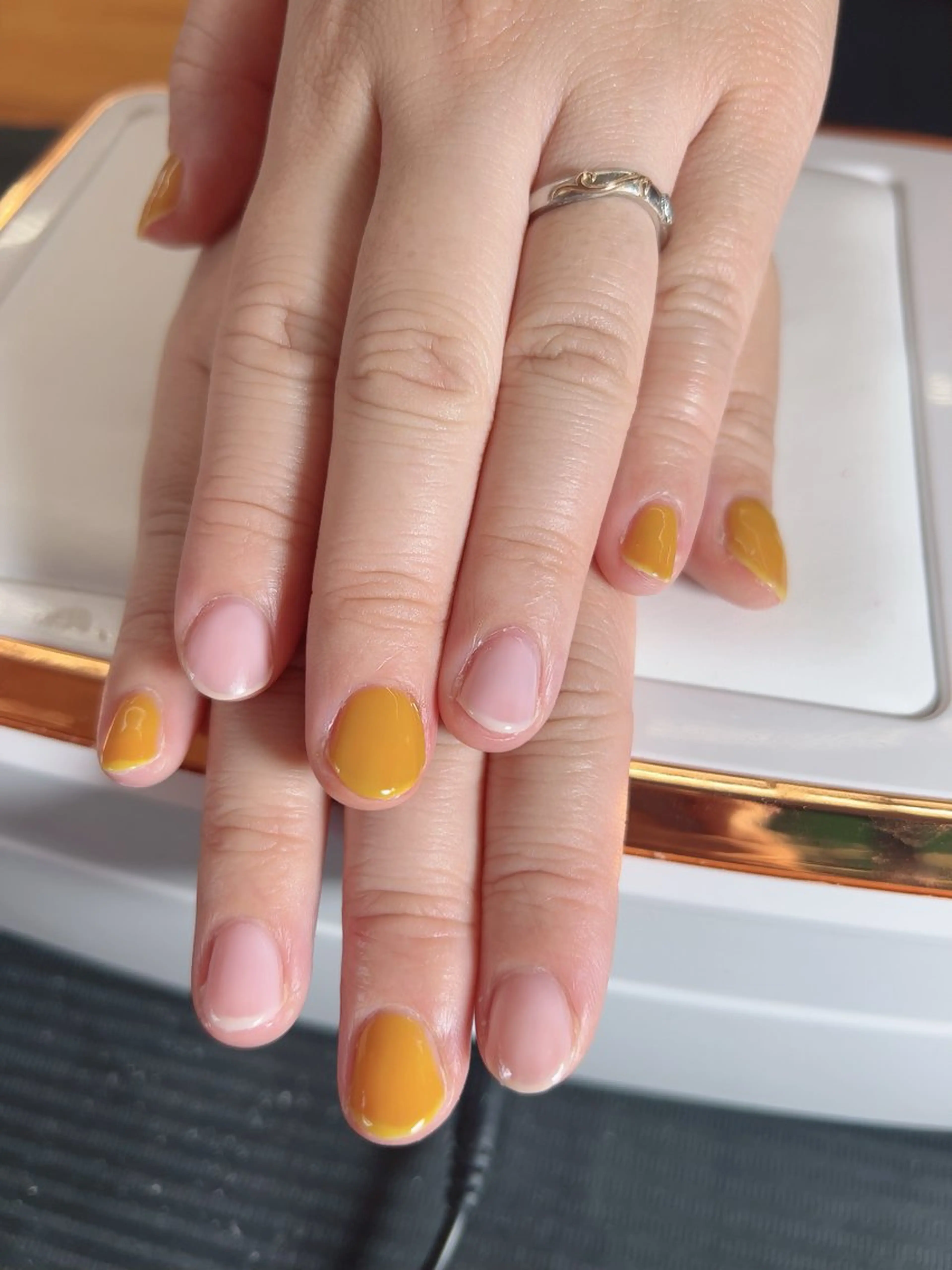 ネイル nail studio Ulu所属・漆崎 茜のネイルデザイン