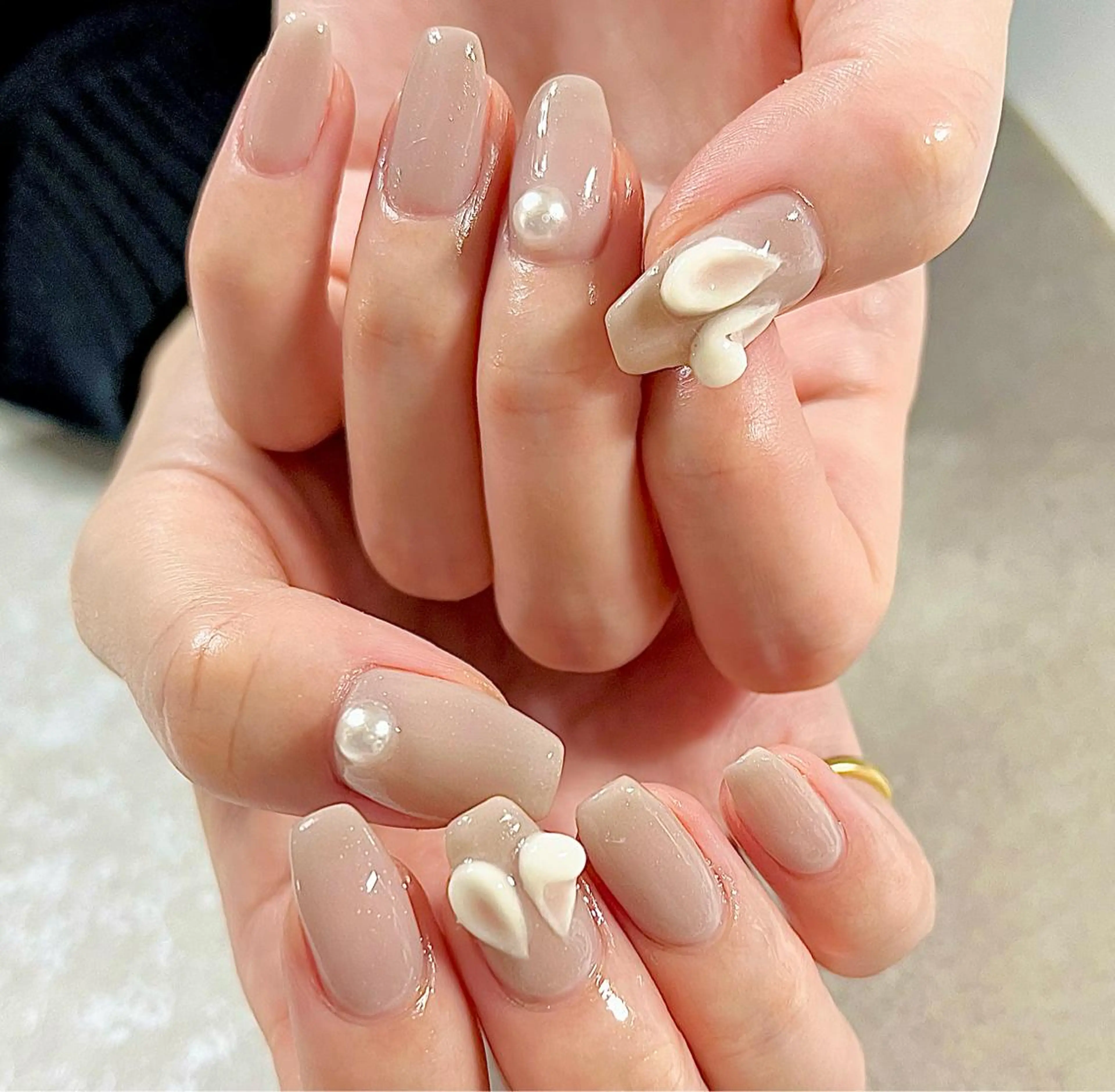 ネイル ワンカラーネイル ストーンネイル nailsalonMIR所属・ネイルサロン ミールのネイルデザイン