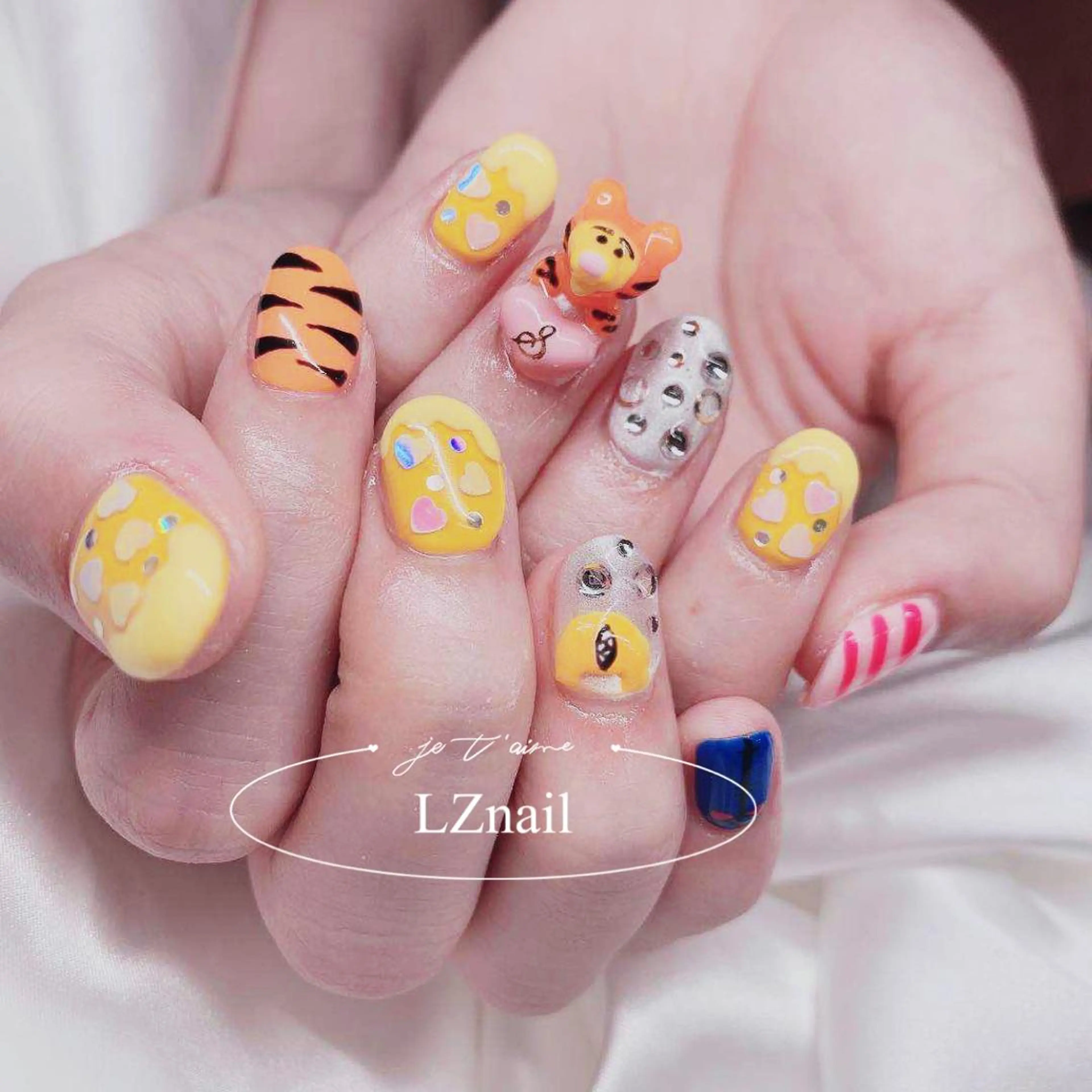 ネイル 🌖す い🌒のネイルデザイン