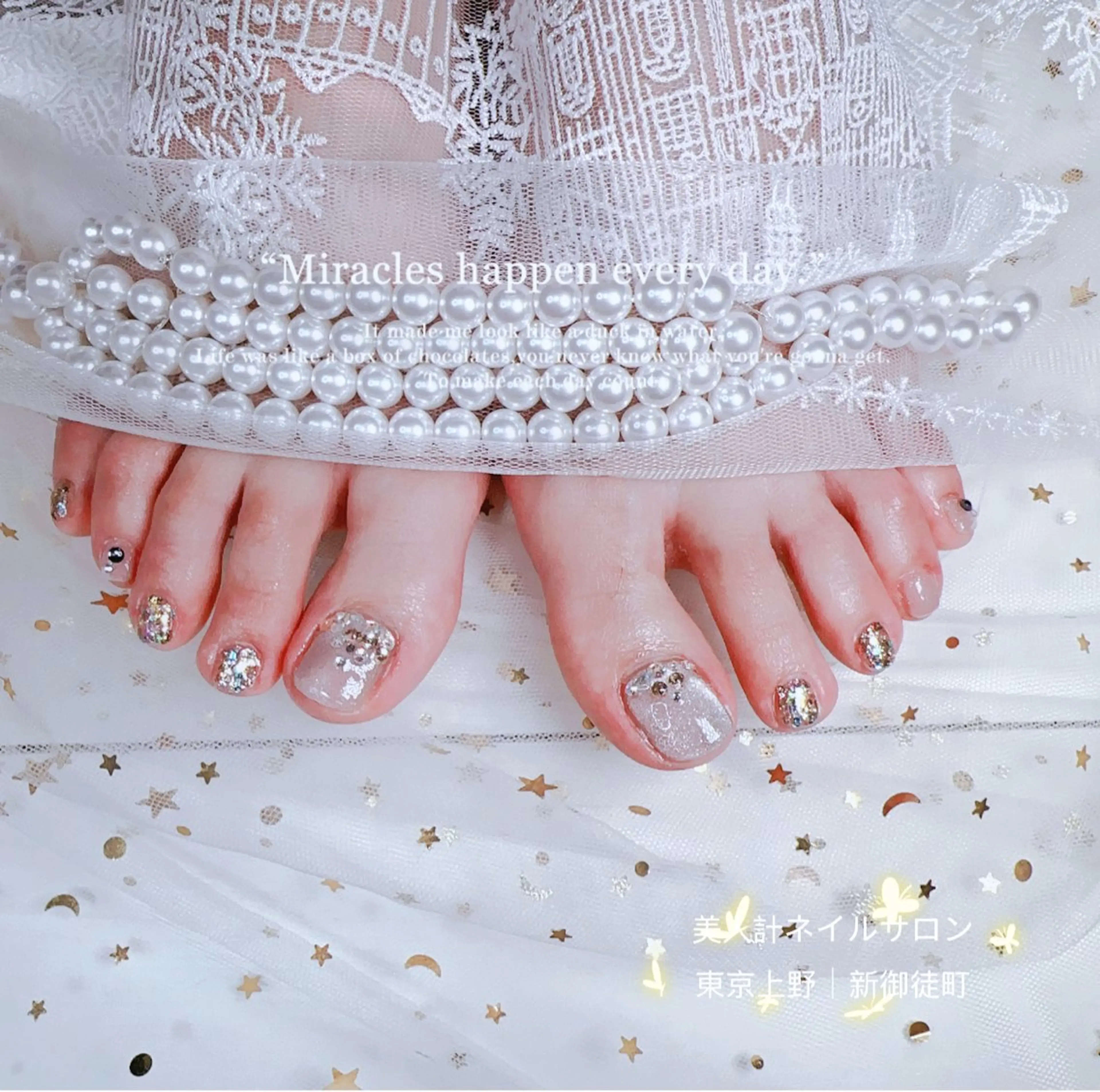 ネイル ストーンネイル フットネイル 美人計ネイルサロン所属・中山 美月のネイルデザイン