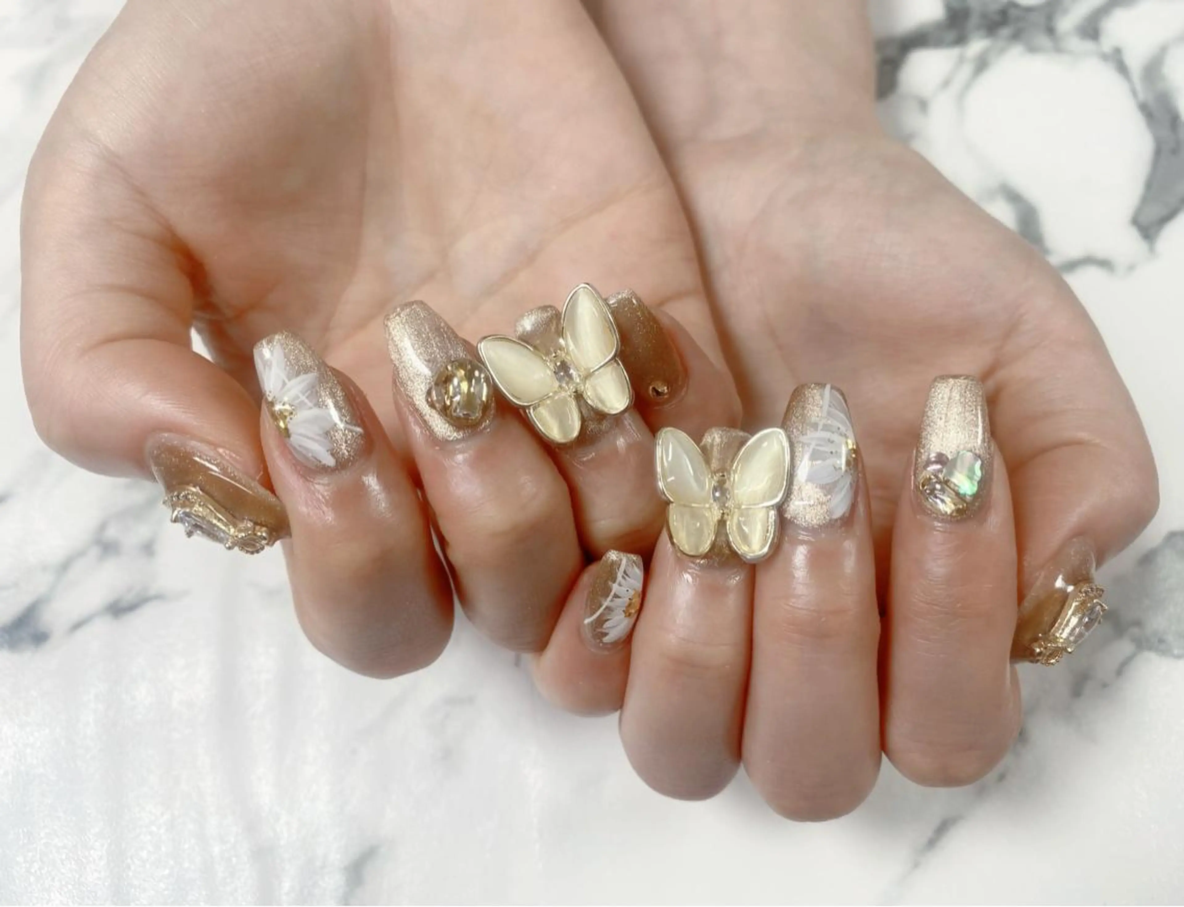 ショート カラー ネイル Q Free nailsのネイルデザイン