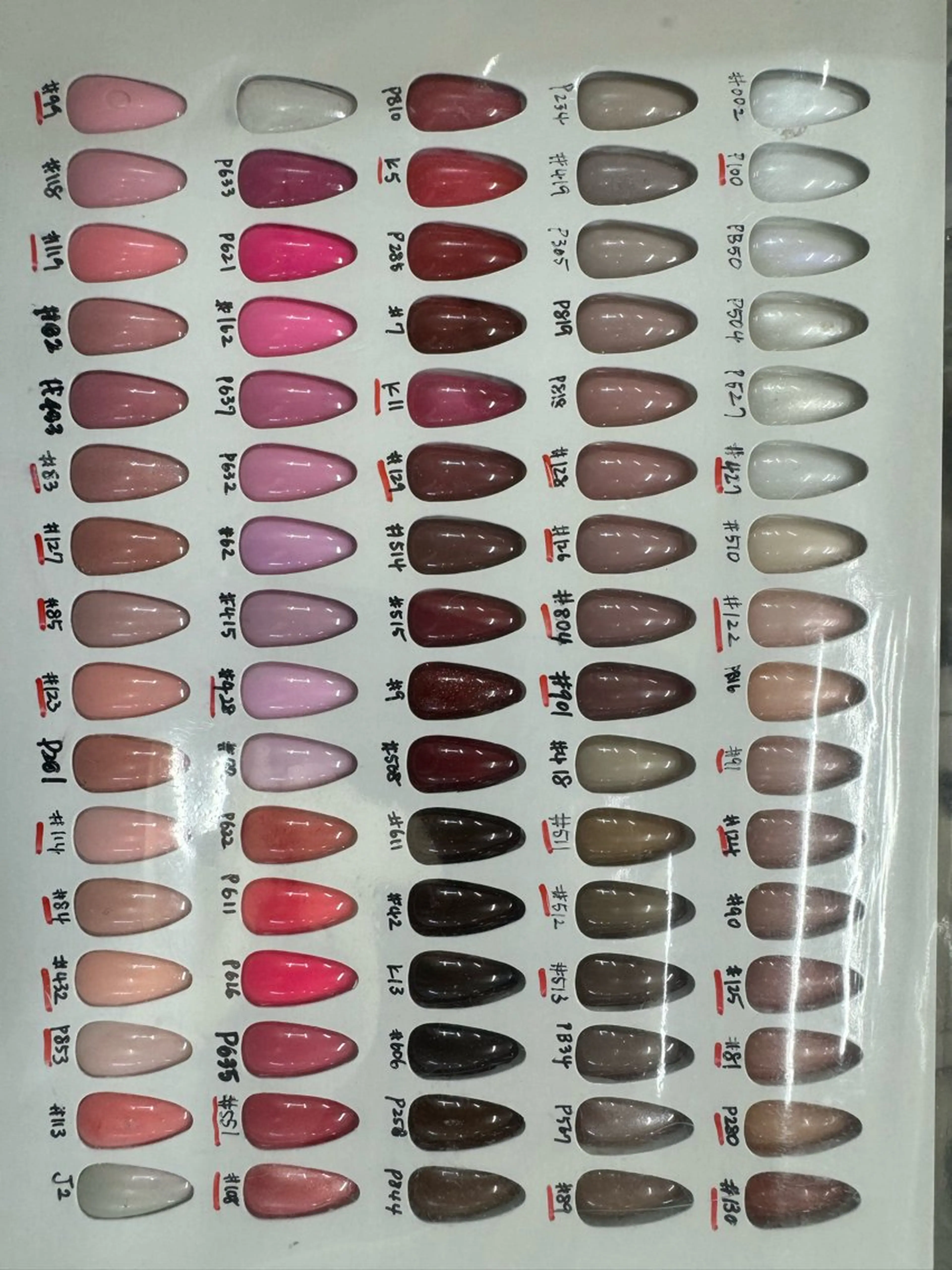 ネイル MAXKELLY SAEのネイルデザイン